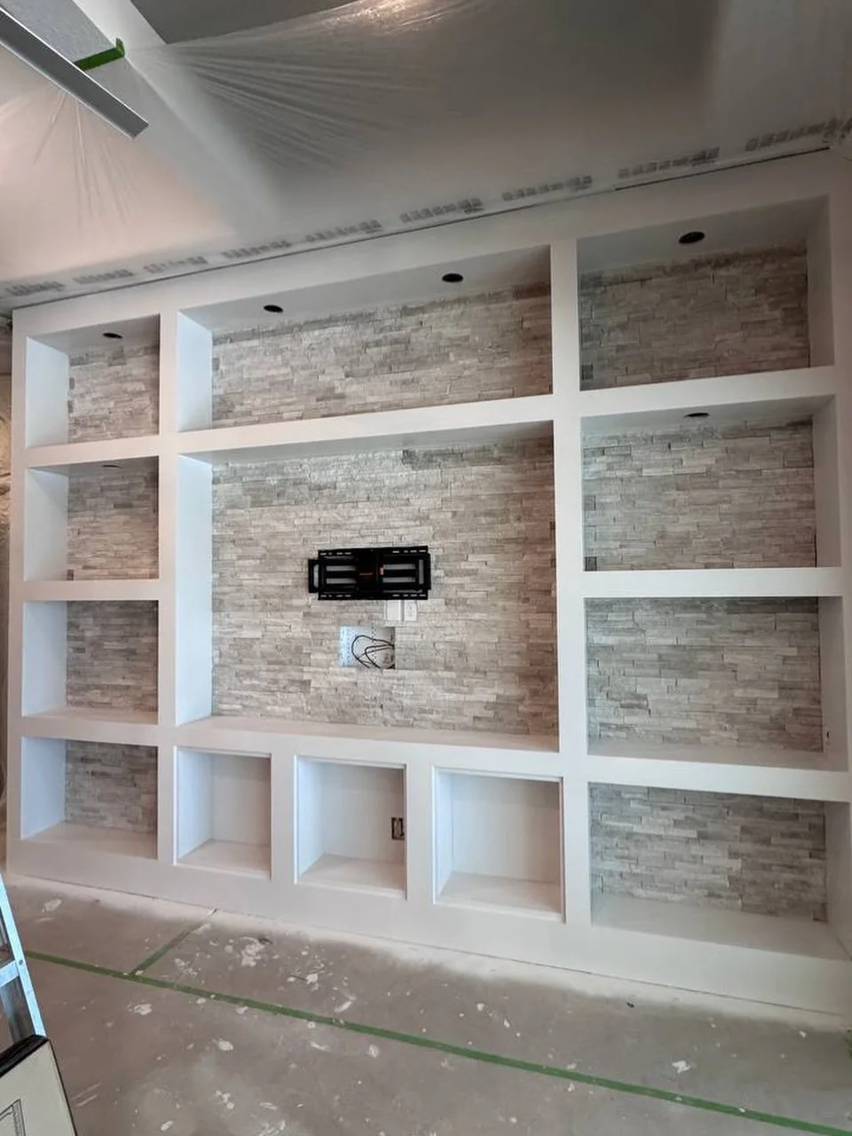 Big Media Wall on the way 🇺🇸🦖🌴😎