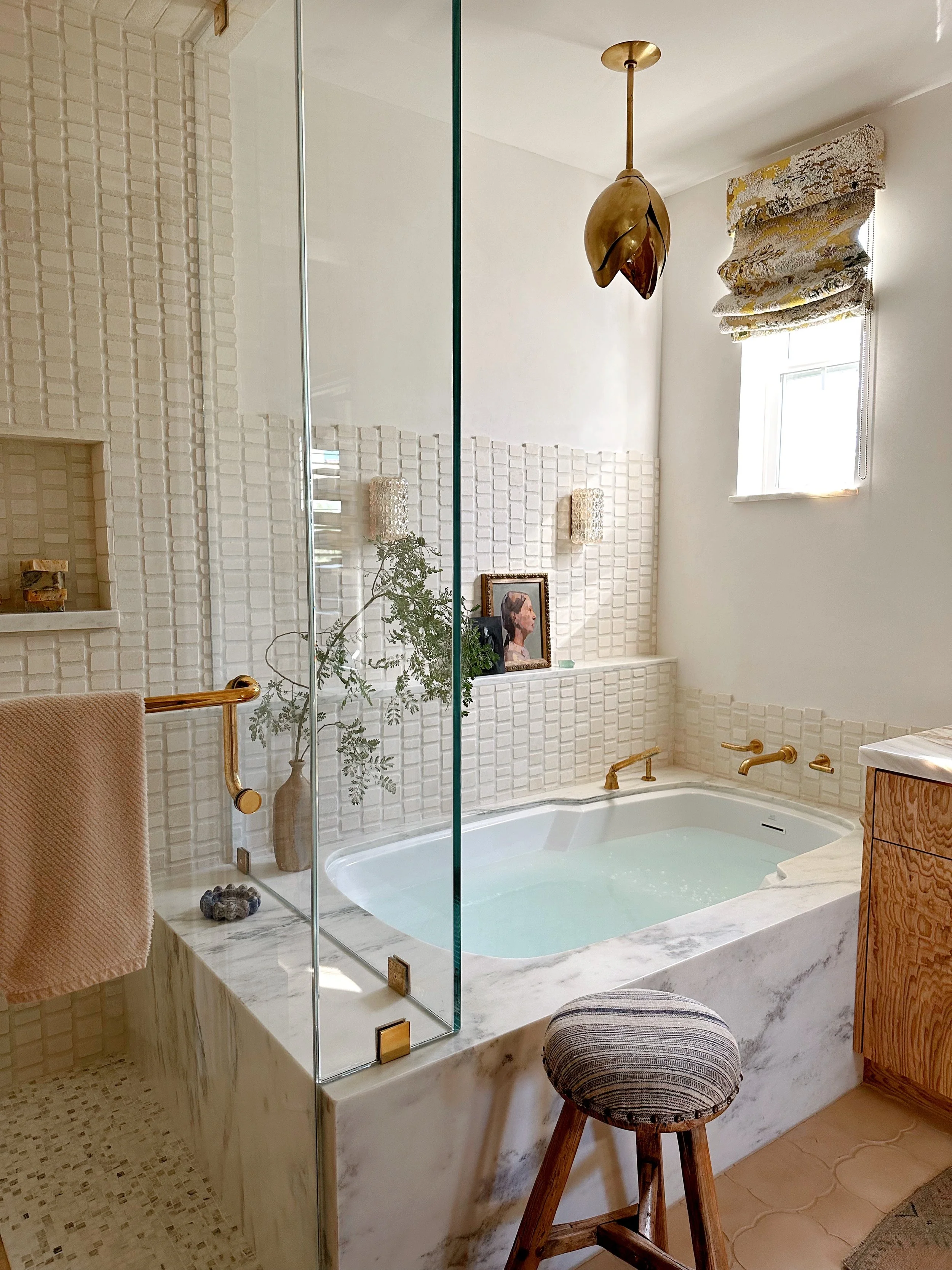 every inch of space utilized for maximum luxuriating 