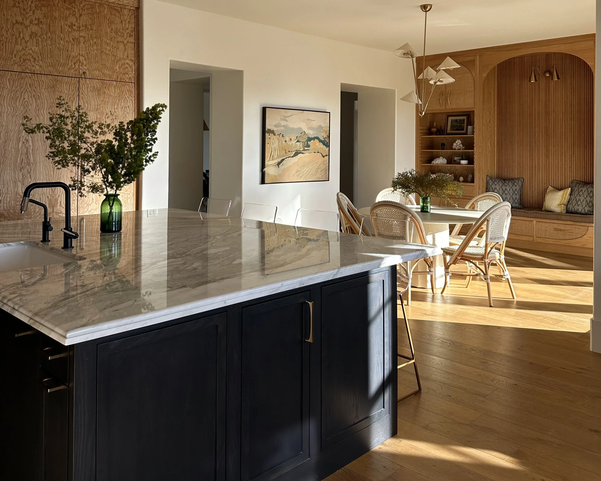 Glowing, Tactile Coastal Kitchen