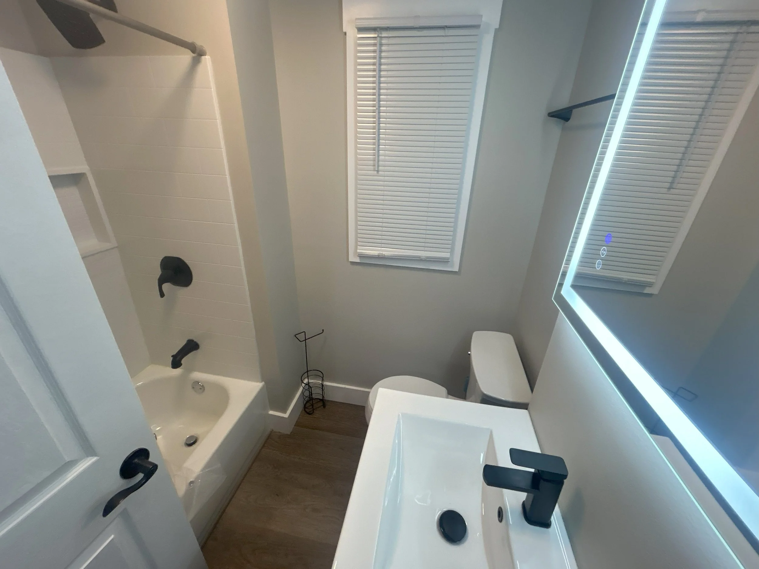 Room 22 - Bathroom