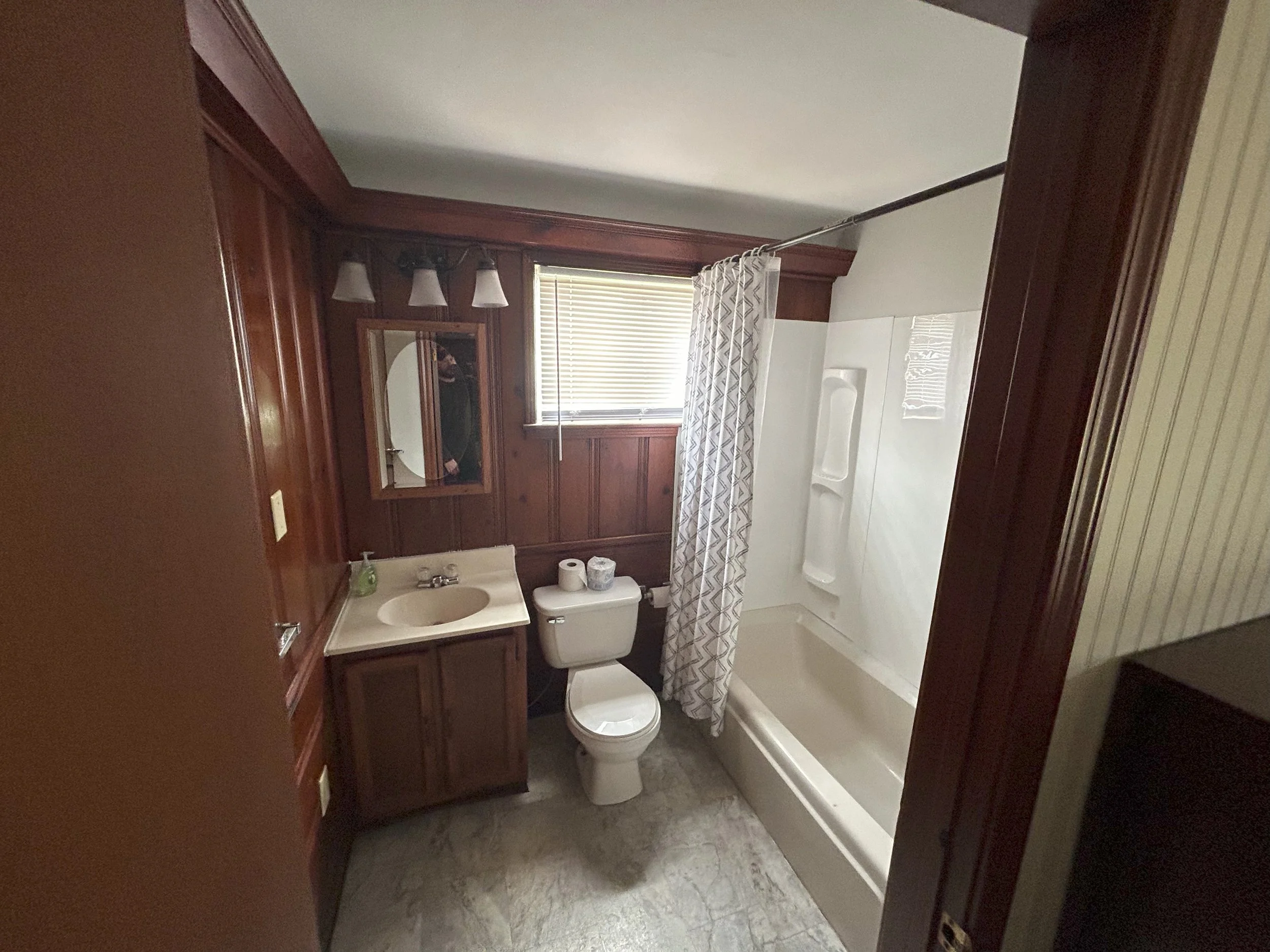 Room 23 - Bathroom