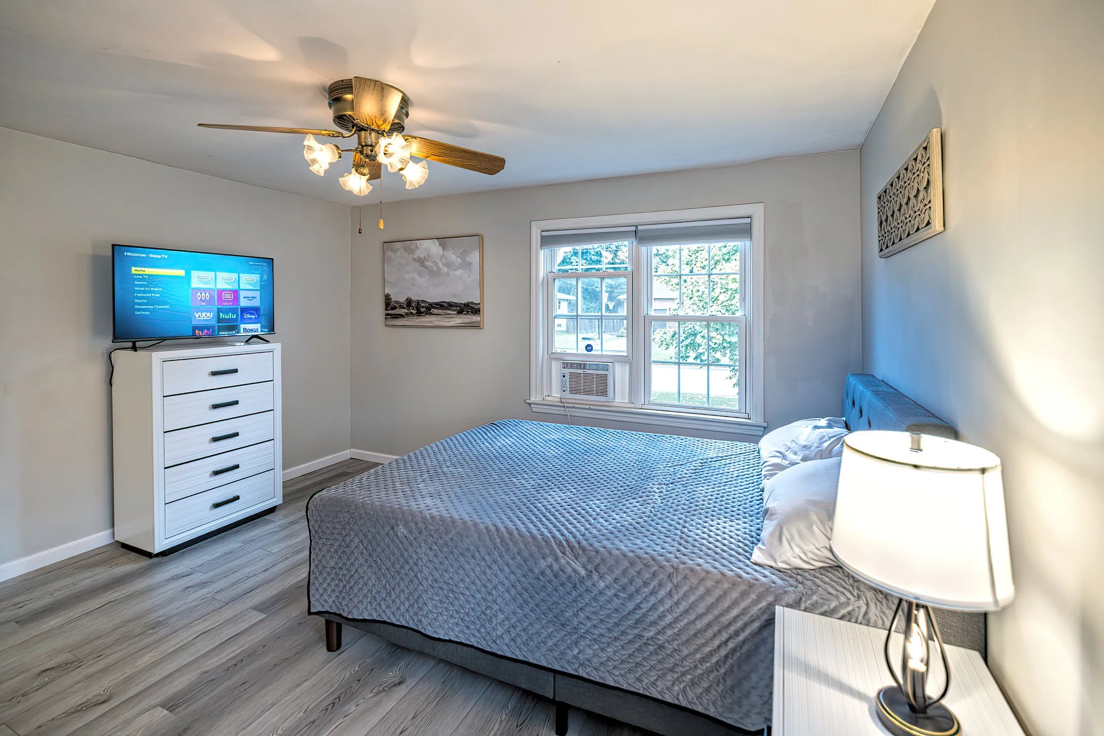 The House on Potomac - Bedroom