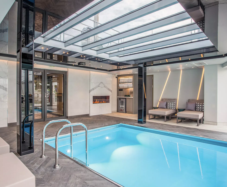 Riverside river cruise pool.png