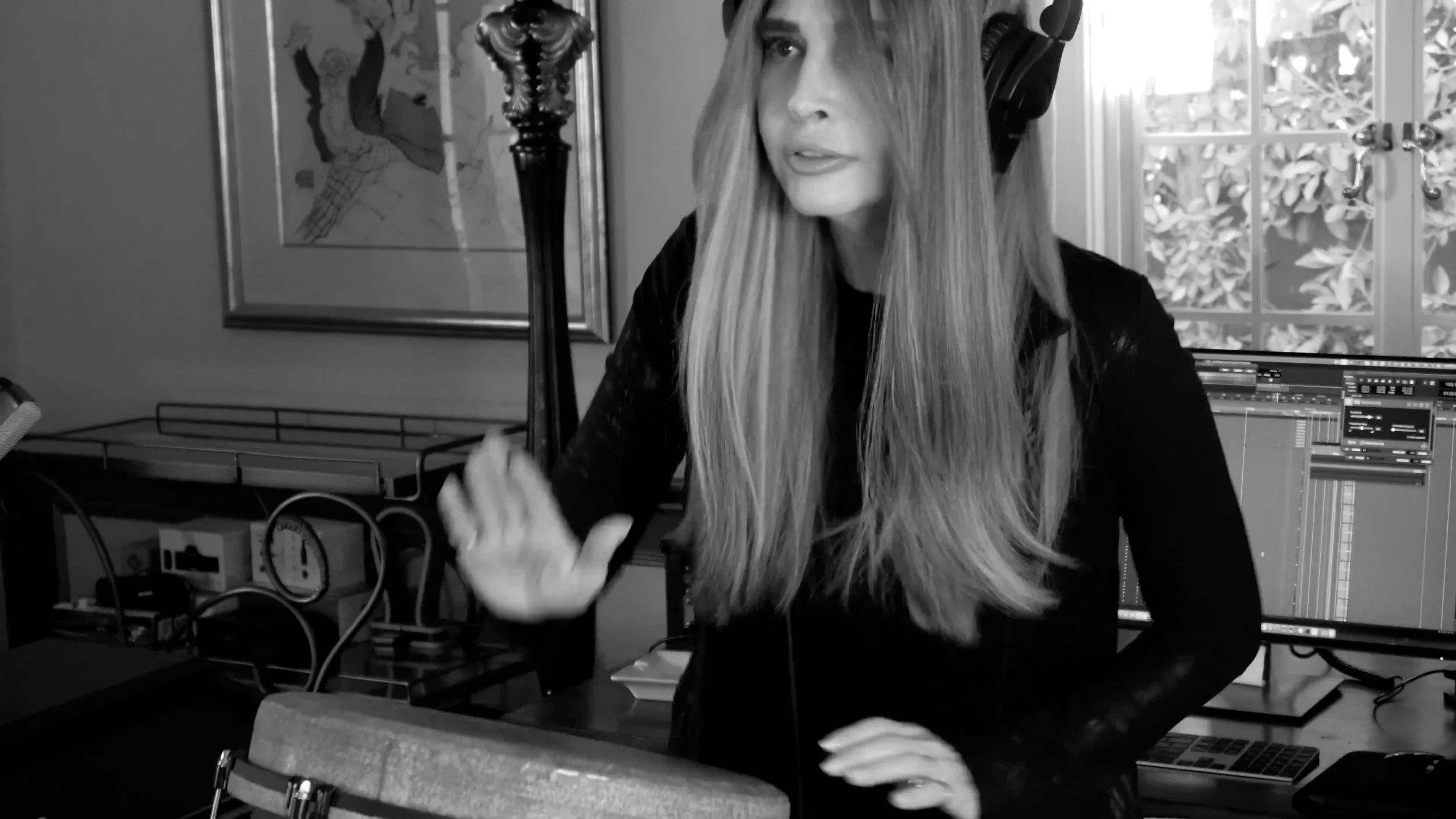 11_TRAILER 2.00_00_25_02.Still005.jpg