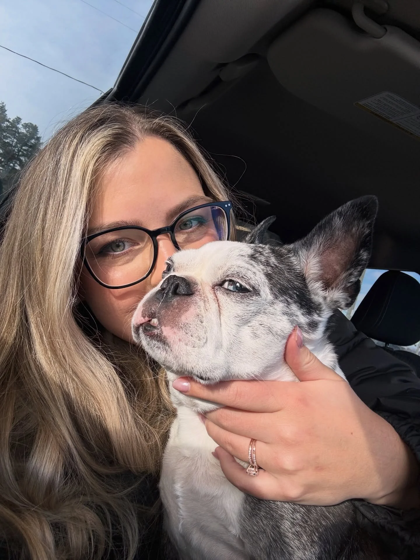 Feeling *behind* on the &lsquo;gram, but when all THIS is the reason, it&rsquo;s only a good thing. 

Catching up with a little ✨holiday recap✨ including a magical gift we got our family because when you live in one of the snowiest places in Canada, 