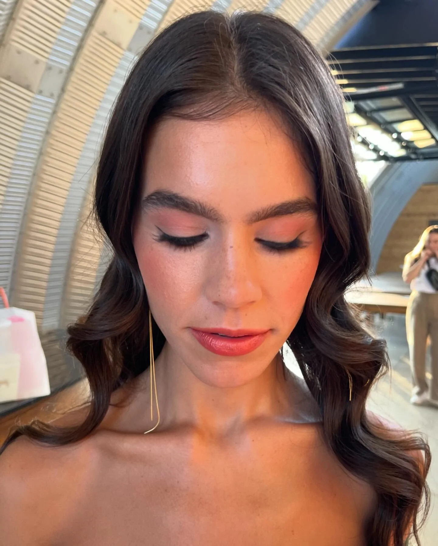 Some BTS close ups of @nattypieczonka hair &amp; makeup for our @wisconsinbride shoot 💕
We knew with all the bright pinks and purples in the stunning florals by @blossomsflowerhouse and decor by @pinkdooreventsdc that we wanted to give Natty the sam