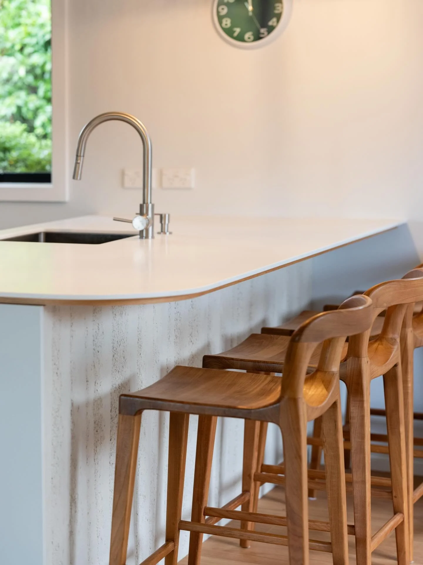 Their kitchen wasn&rsquo;t working for our clients anymore.

They had one large kitchen, but the function and flow just wasn&rsquo;t there and didn&rsquo;t work for their family.

Instead of simply replacing the kitchen, we completely reworked the la