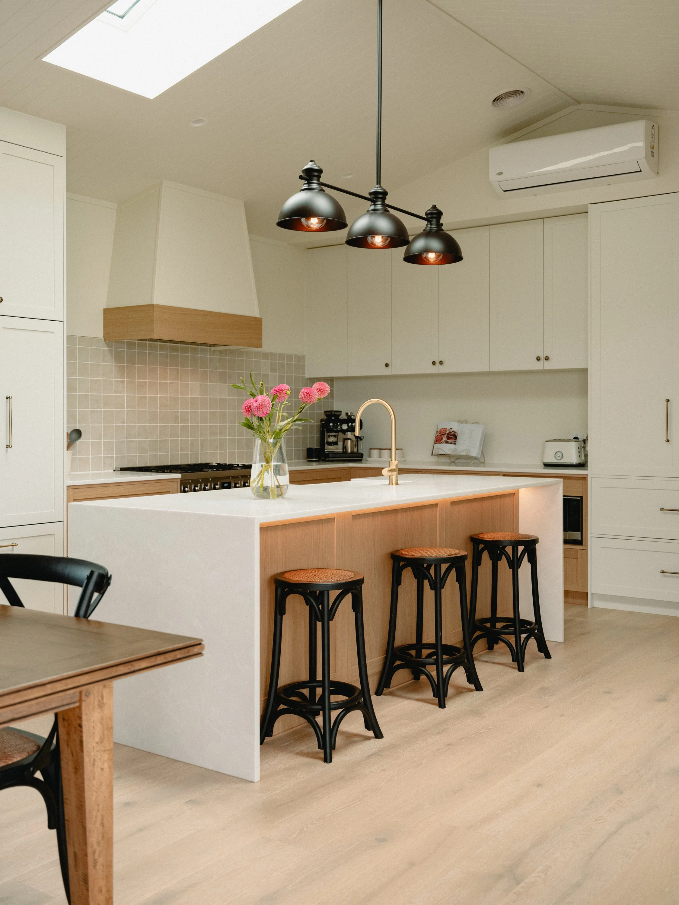 florence-charvin-NATURAL EDGE-Wigg kitchen-DSCF1995.jpg