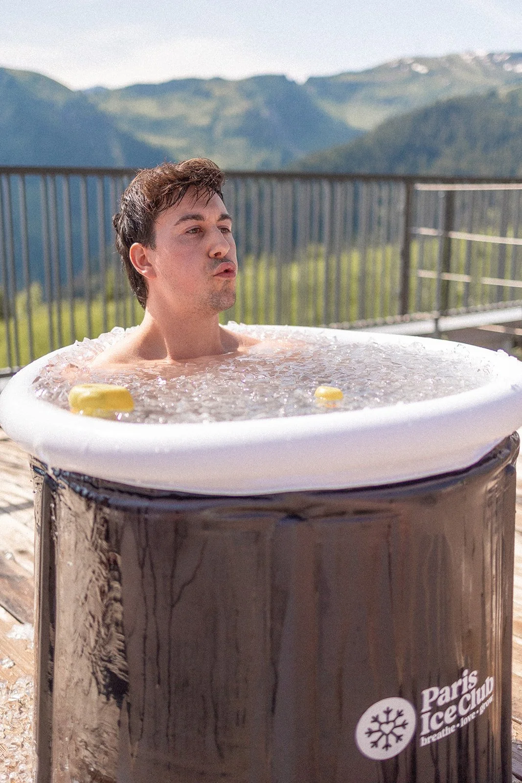 Une séance de bain glacée accompagnée