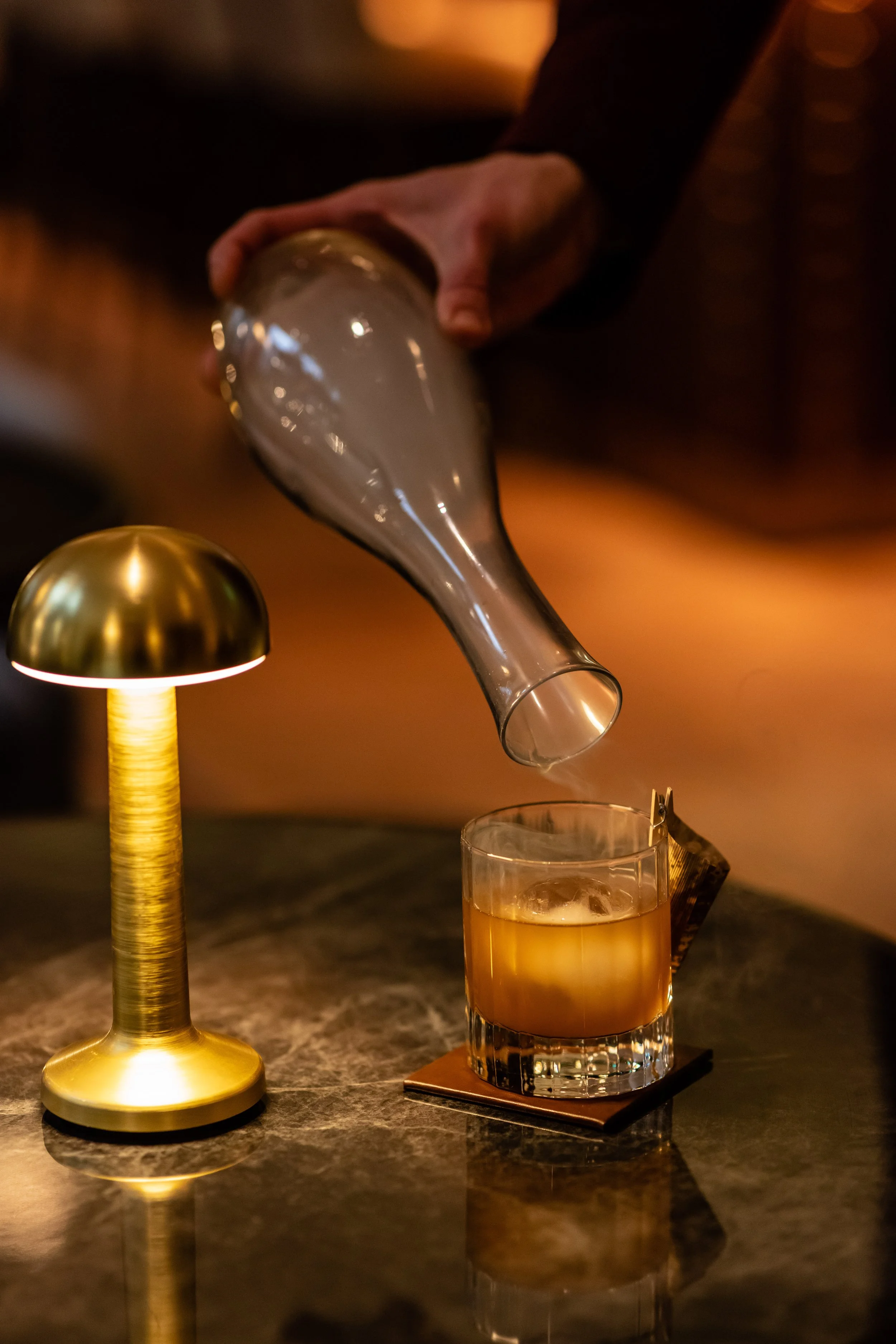 100 QUEEN'S GATE HOTEL ESQ BAR