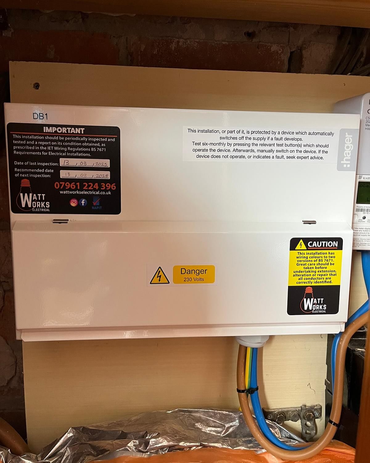 Recent Hager Distribution Board installation by @wattworkselectrical ! 🏡⚡️ With an extension in progress, this homeowner needed a board upgrade for future expansion. We delivered the board same day for a quick turn around on the job 💪 #Hager #WattW
