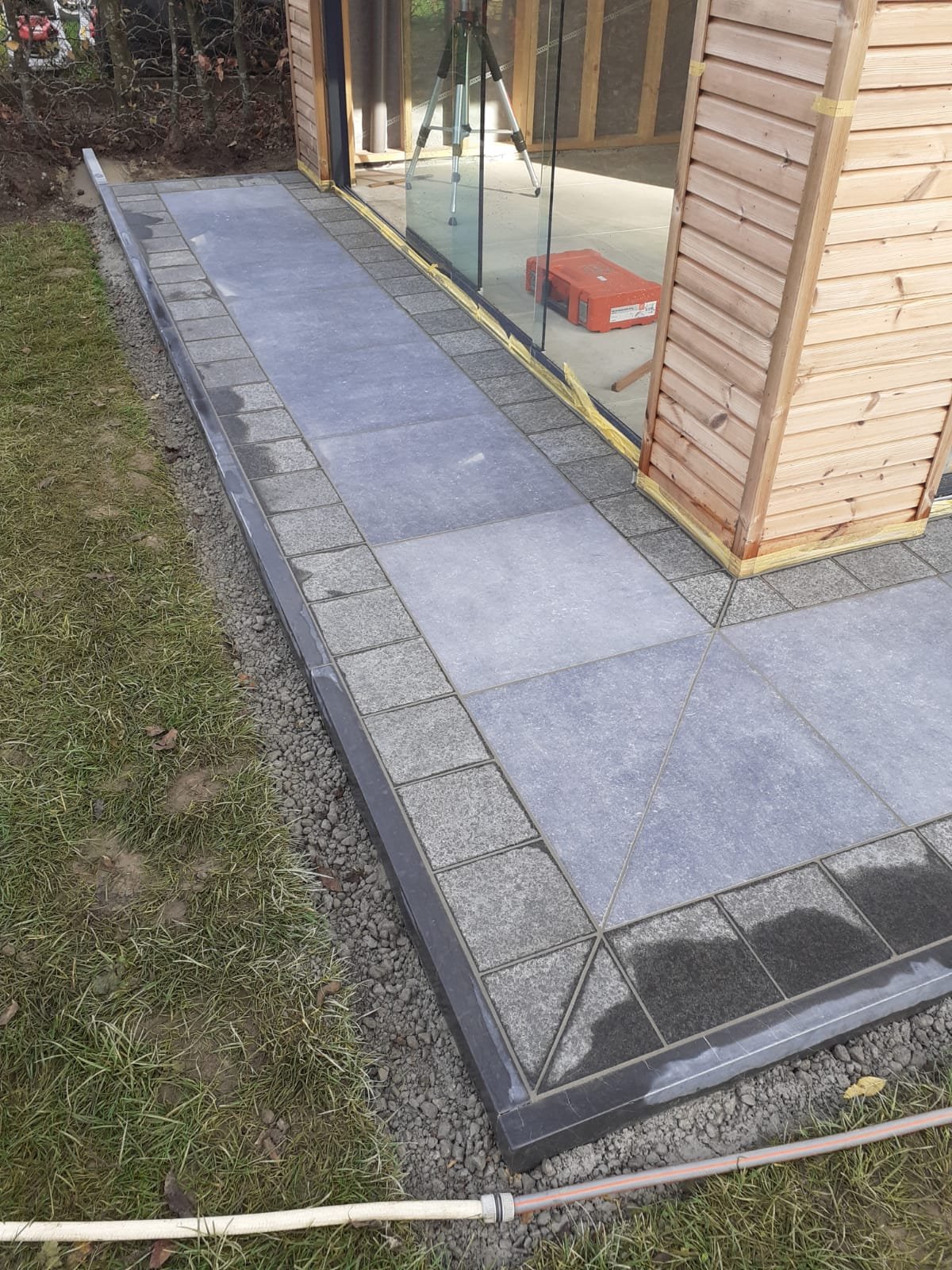 Polybeton in combinatie met aanplanting