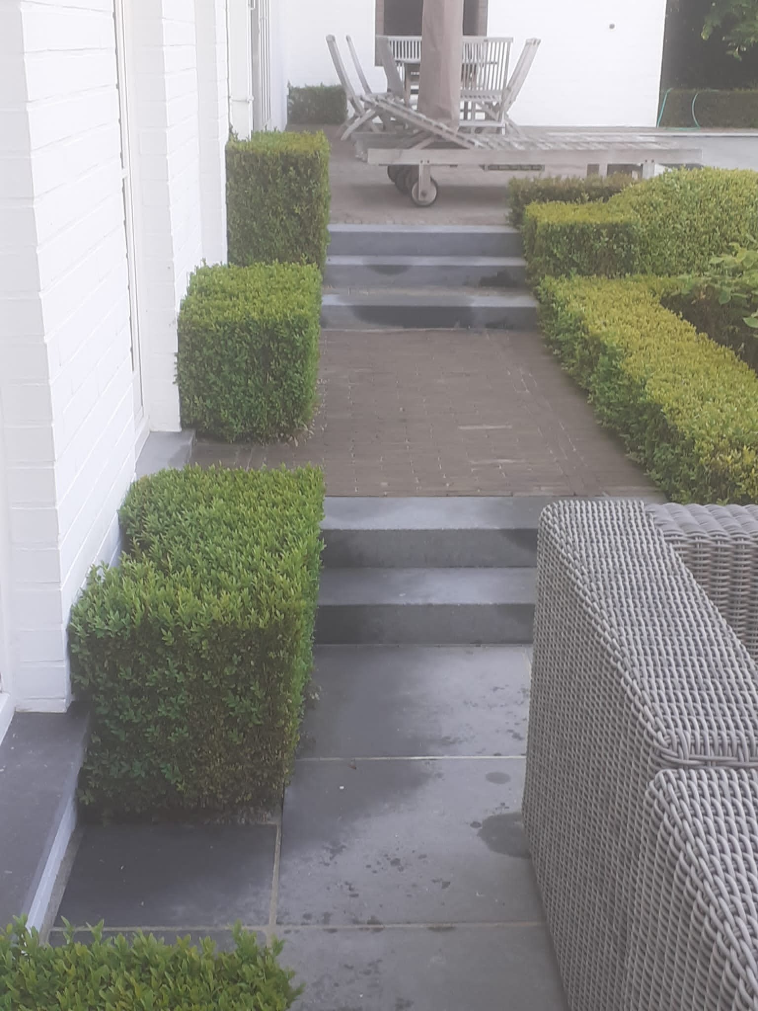 Terras met bloktreden