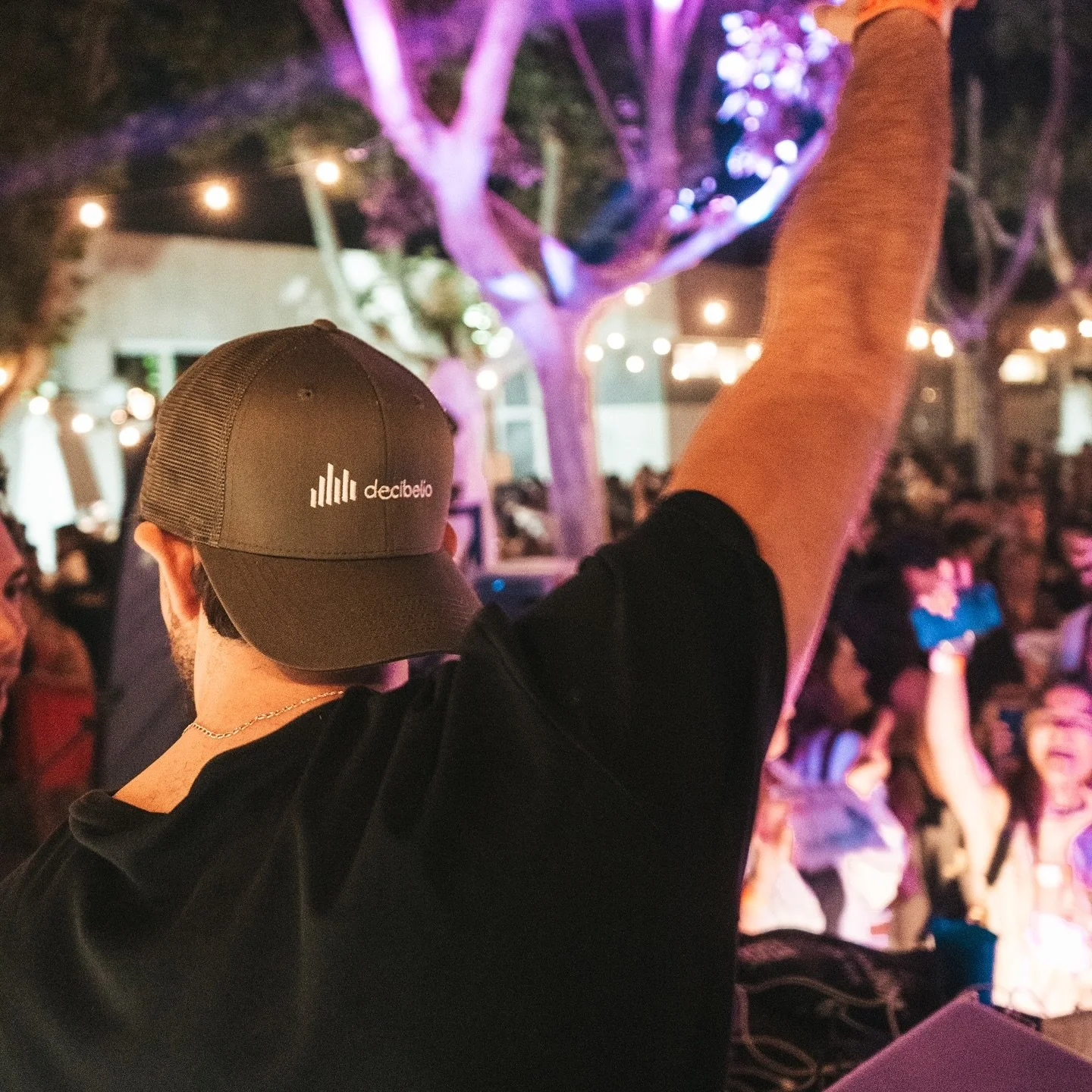¡La música y la calidad del ambiente hicieron de este evento algo muy especial! 🎇🎆
¡GRACIAS @padelteamgourmet ! 
@adrianlozanodj en cabina 🎧🎵
#decibelio #sound #events #padelteamgourmet #music #dj