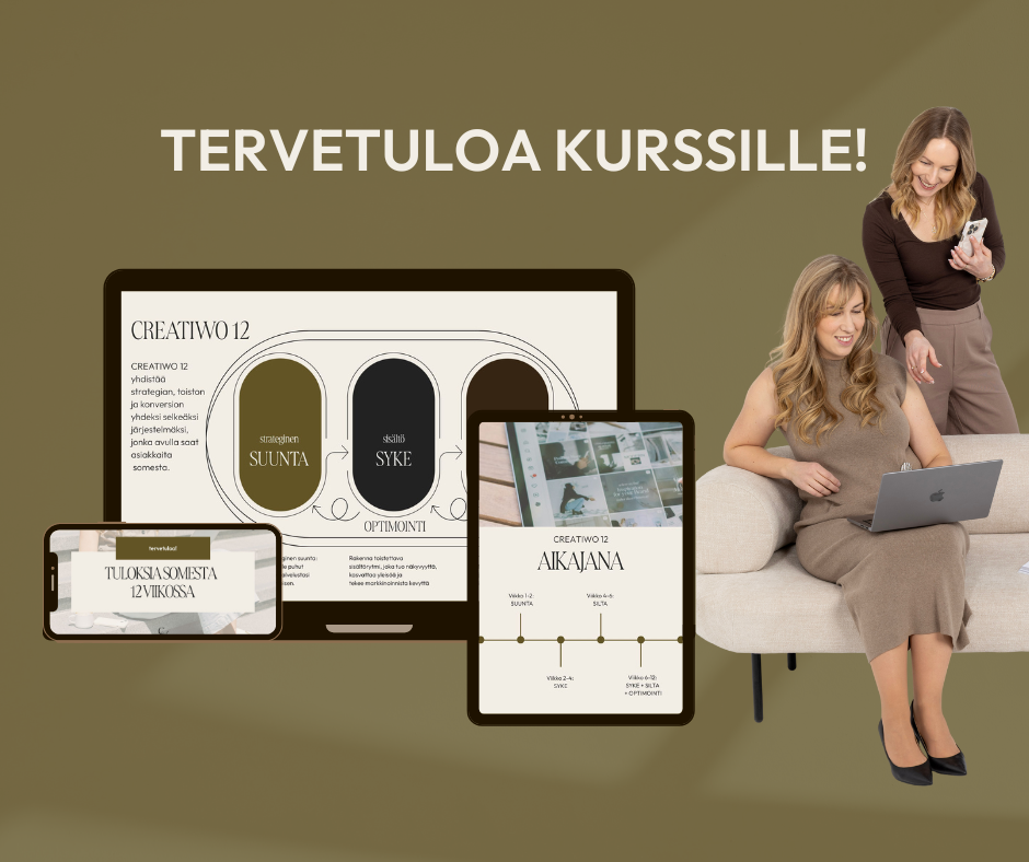 Kuvassa kaksi naista, yksi istuu kannettavan tietokoneen ääressä ja toinen seisoo vieressä ja katsoo puhelintaan, taustalla digitaalinen esitys ja teksti 'TERVETULOA KURSSILLE!'