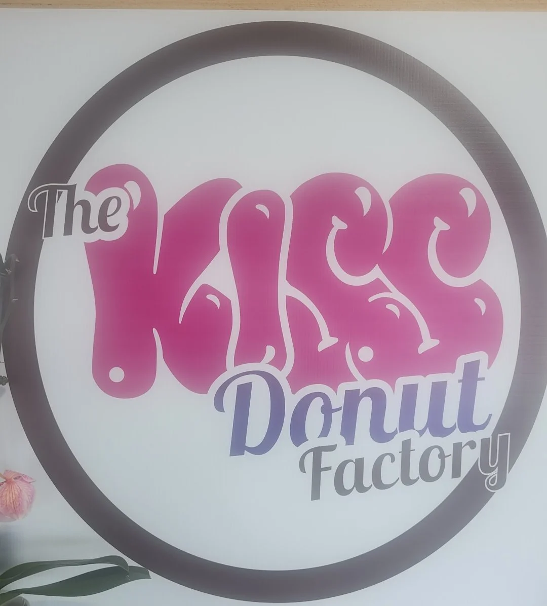 The Kiss Donut Factory  