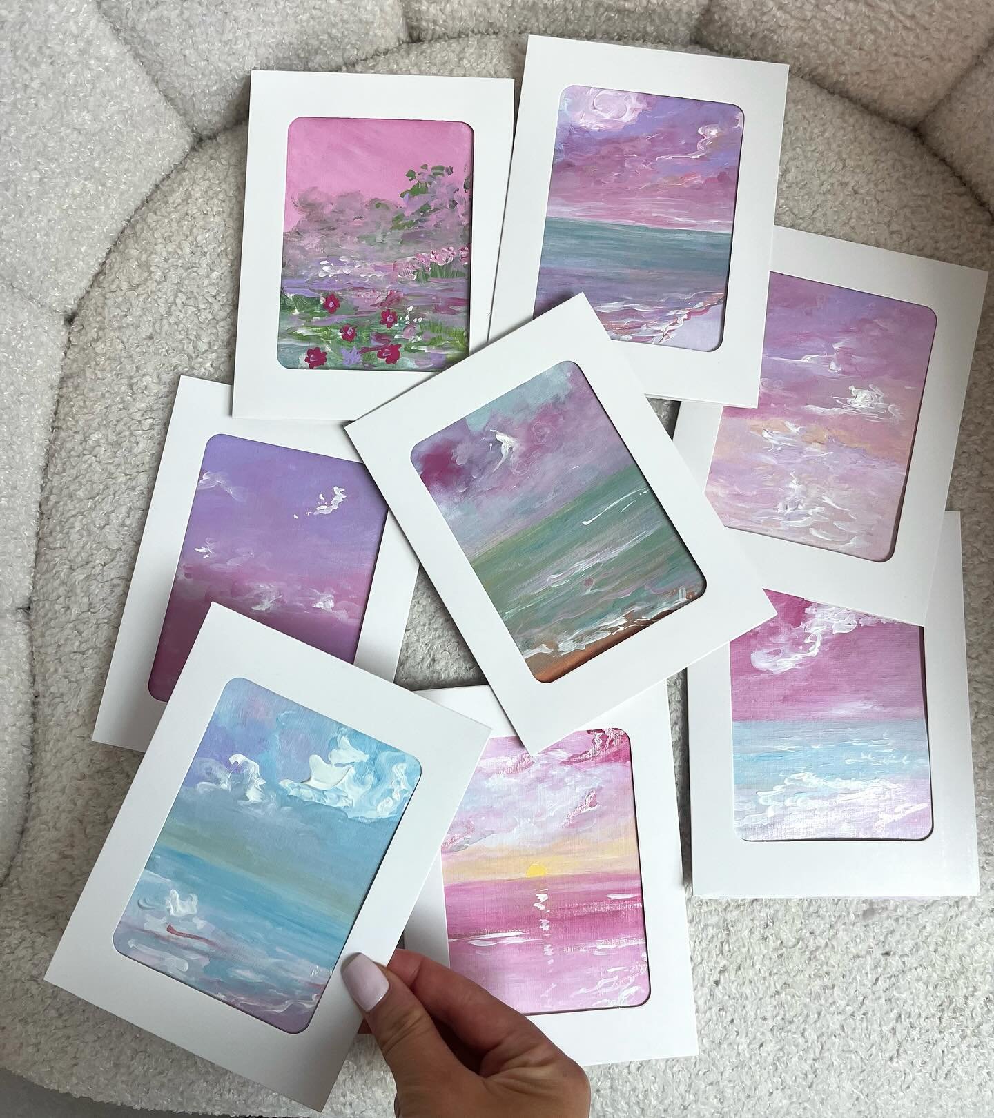 SURPRISE&hellip; 🥰🫶🫧🎀💘 something i have been working on secretly &hellip; introducing to you the Affirmation Love Notes 💌

now live on www.luciapaps.com 💘

they&rsquo;re mini, original &amp; framed paintings all named after an affirmation 🤍

