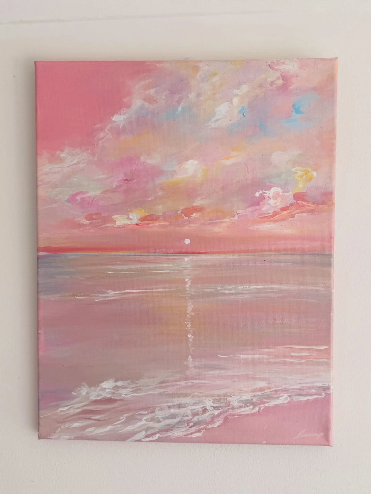 &lsquo;the glow will stay&rsquo; 🌅🎀🤍☁️🩵

i wanted this painting to capture the beauty of a colourful sunset on holiday💘

painted with layered brushstrokes &amp; sunset tones, designed to bring warmth, nostalgia and soft pastels to your home 

my