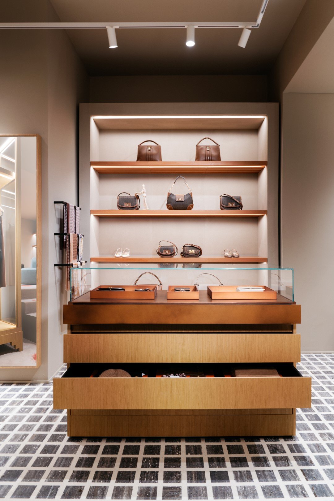 DSC08671 (Large).jpeg