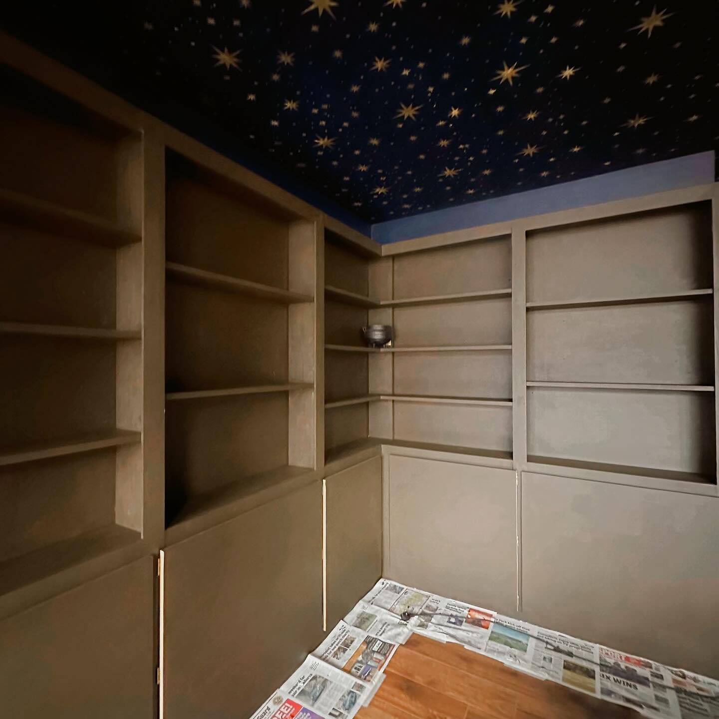 This week we&rsquo;ve been hard at work painting our shelving and attaching the cupboard doors (extra storage for the win), our starry night sky ceiling is finally finished *cries of relief* and our counter tops are being fitted today! It&rsquo;s the