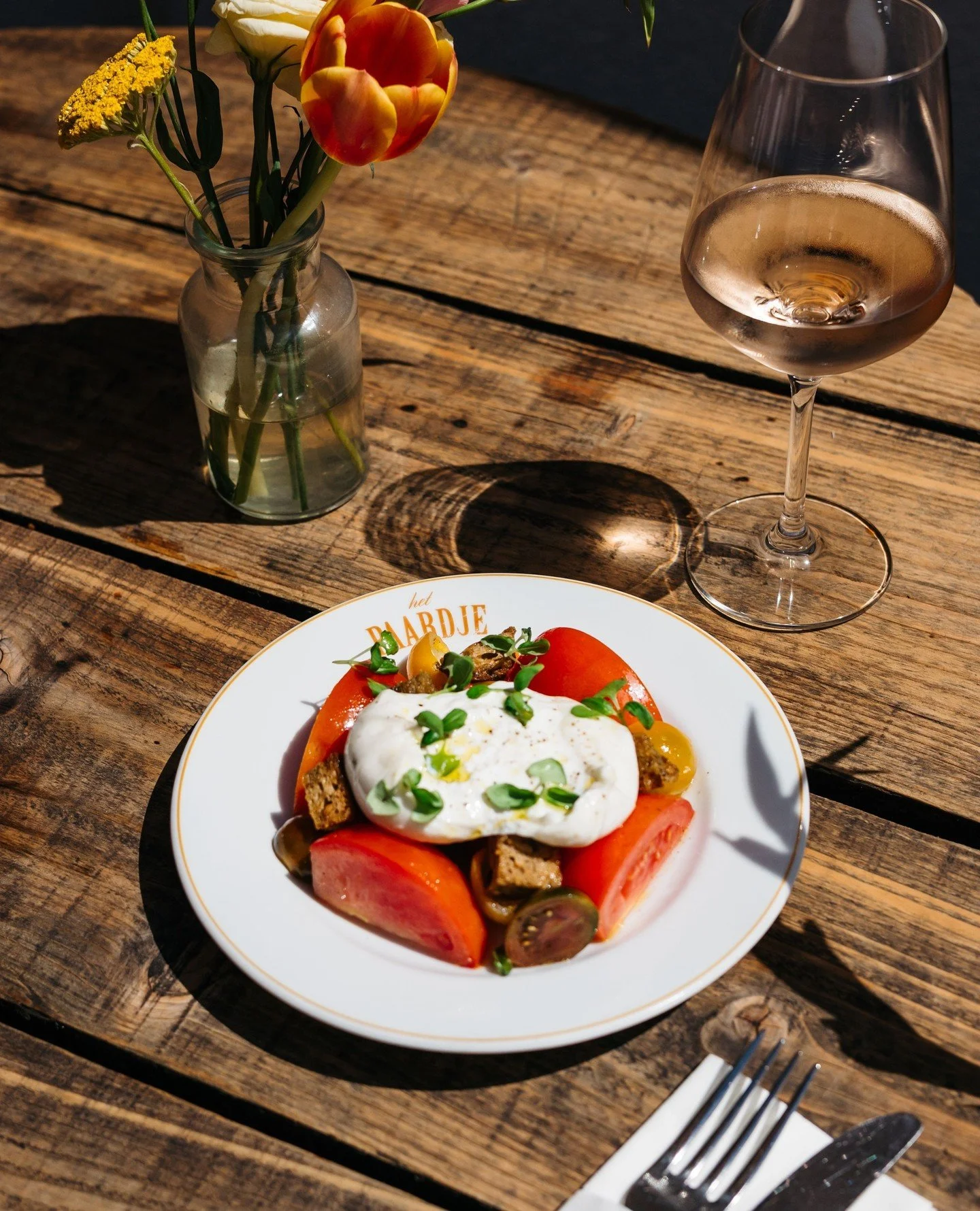 Altijd goed! ⁠
⁠
- Burrata Panzanella -