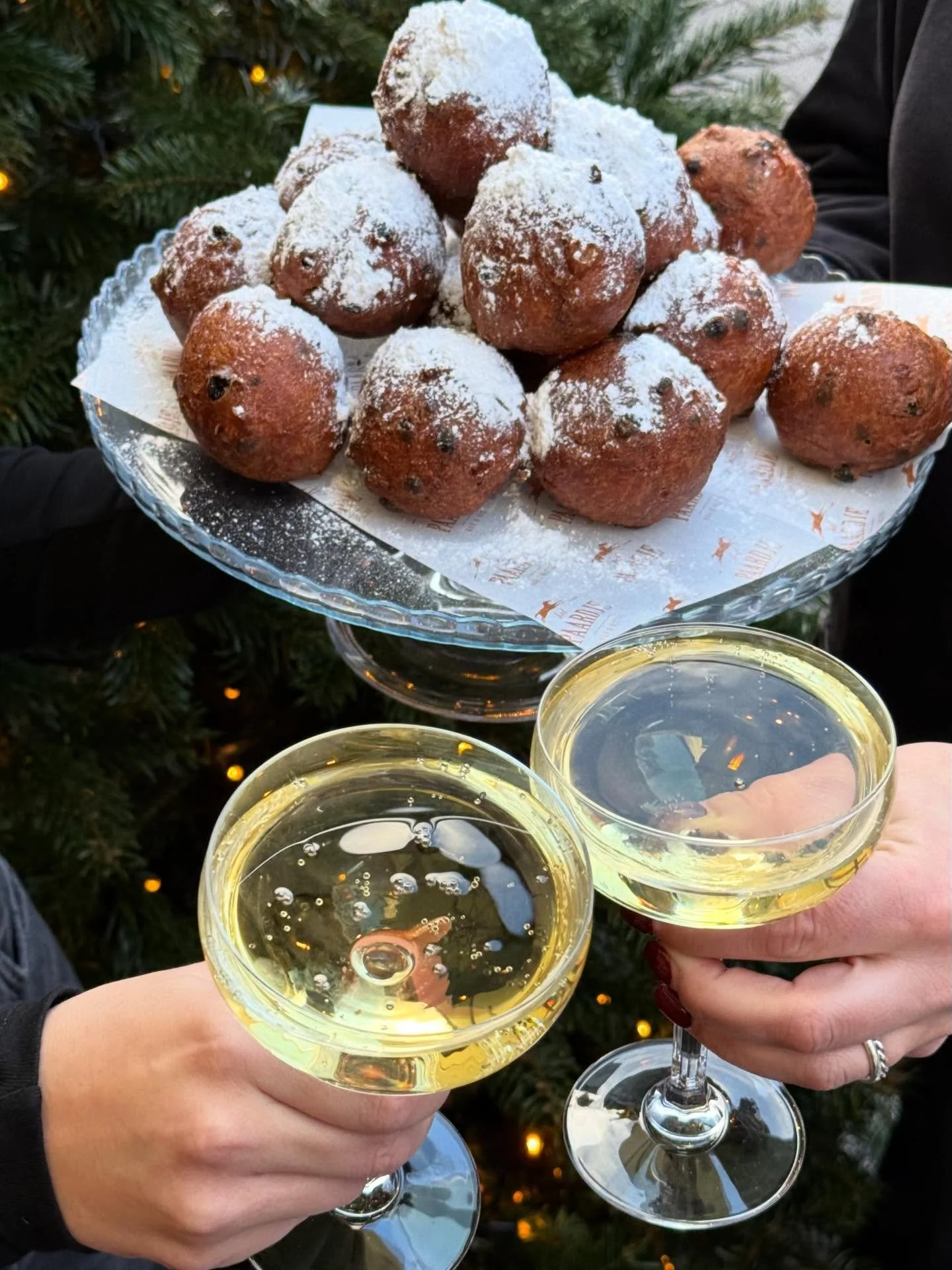 Het Paardje wenst jullie een fijne jaarwisseling en een gelukkig 2026!!! 🥂🍾🎇