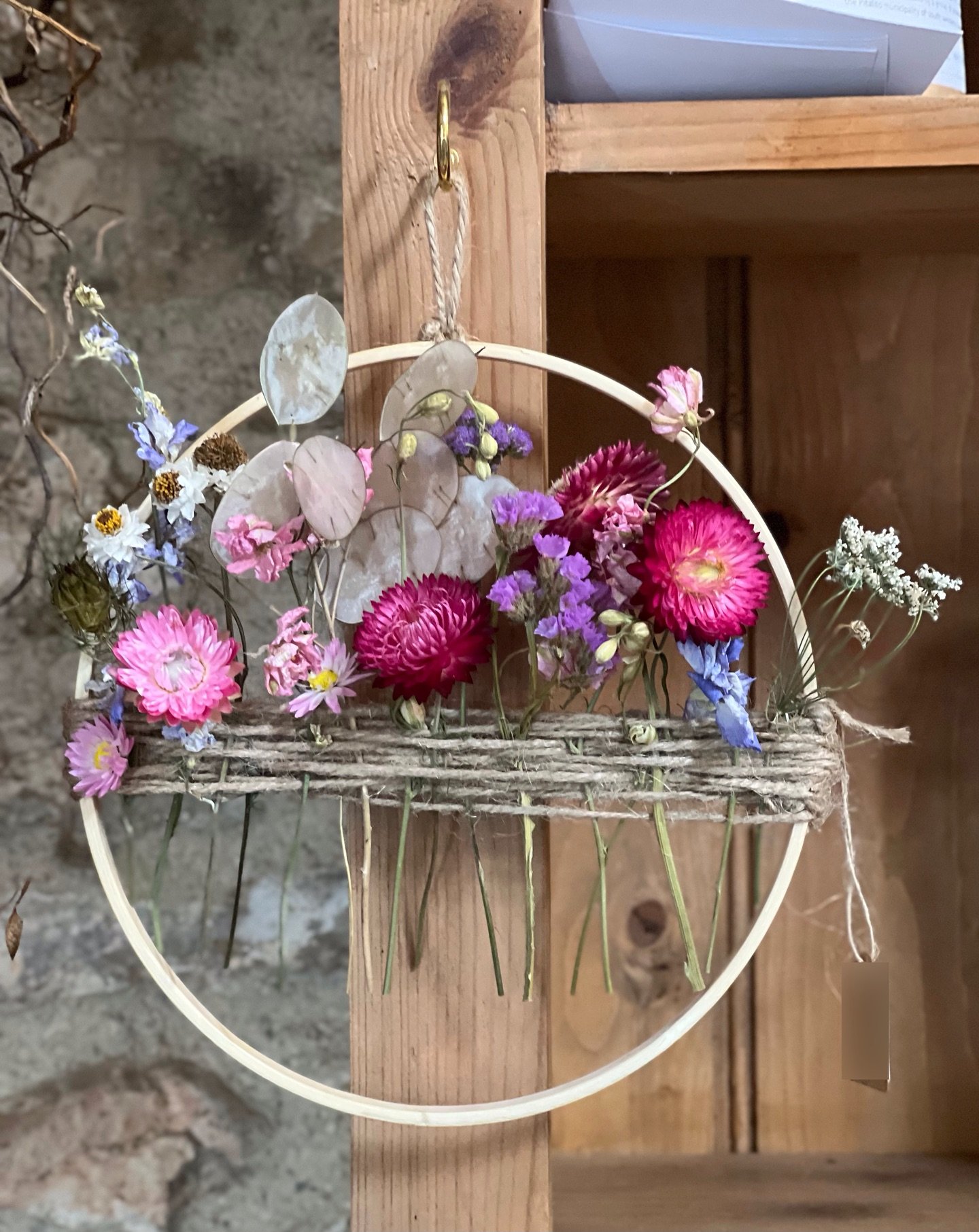 It&rsquo;s starting to feel very Autumnal and many of my flowers are finishing due to lack of water and the hot days we have had.

Today I&rsquo;ve been picking flowers for drying, adding to ones I picked over a month ago. It&rsquo;s a way for us to 