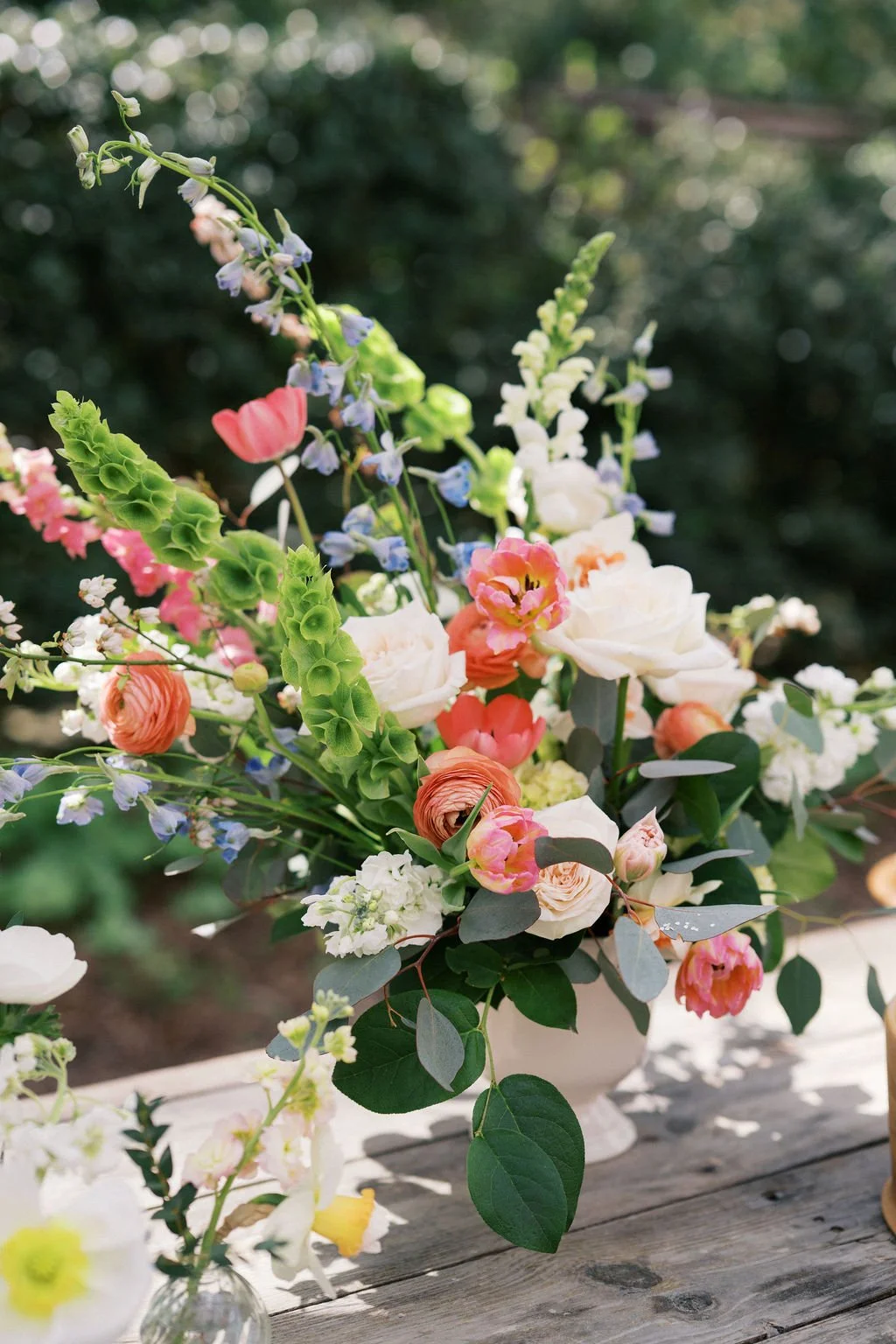 spring wedding flower arrangement.jpg
