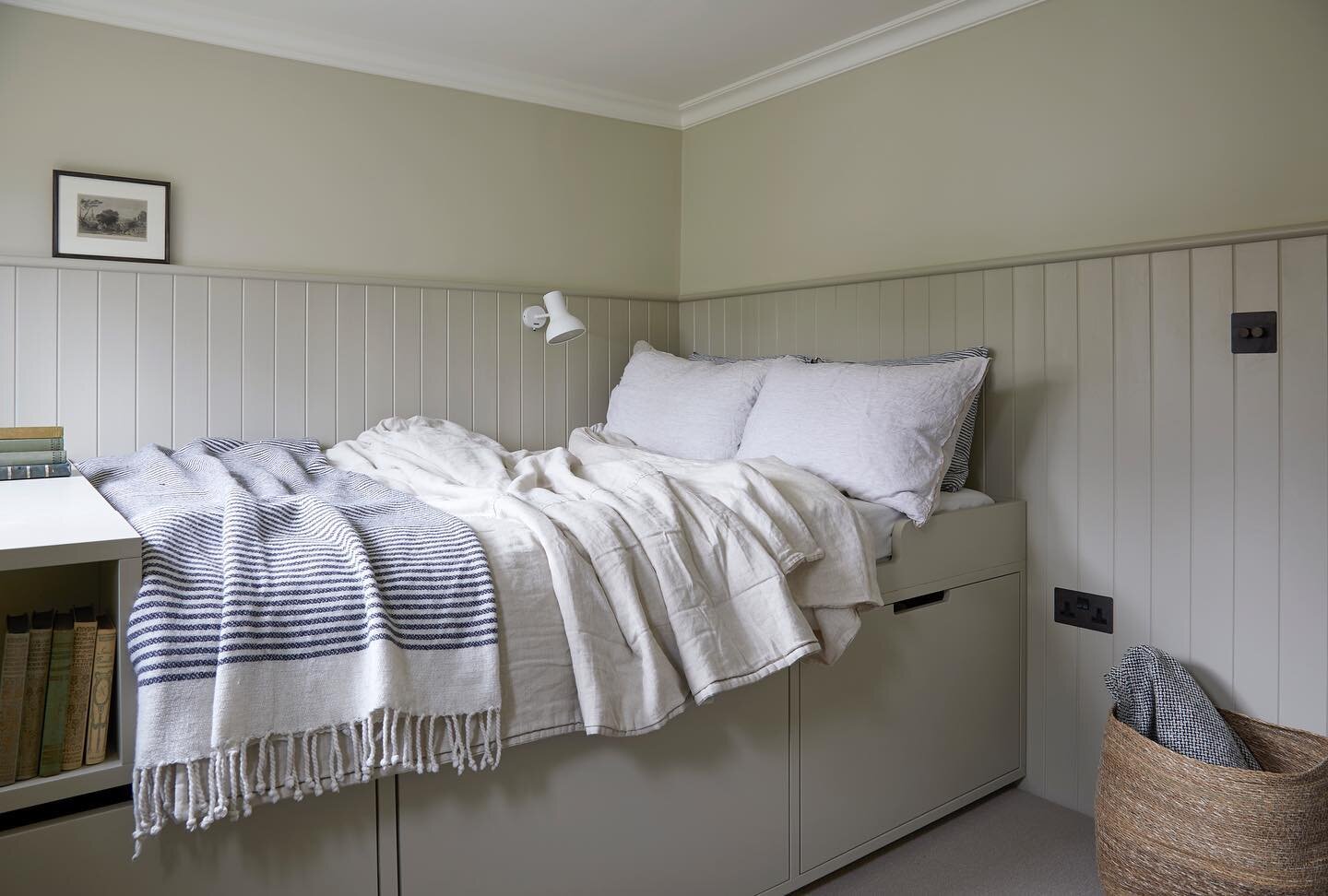 Hope you are all having a cosy post Christmas week. This room in a recent project is called the cabin room. Wood panelling and a raised bed make it super cosy and snug. Great storage underneath too. #bedroomdesign #bedroomdecor #cosyhome #cosy #inter