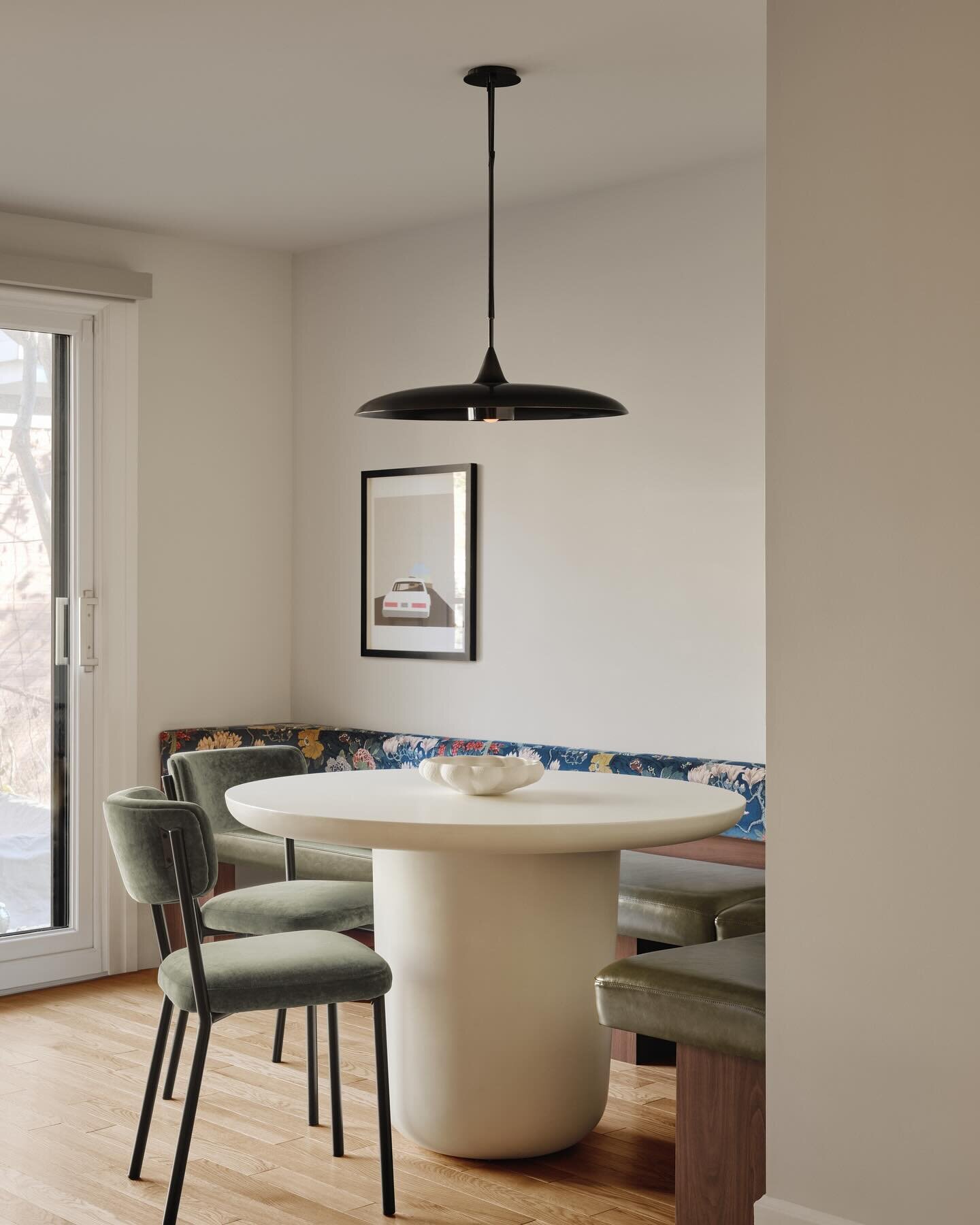 The core of our Northcliffe project was the coffee and cocktail lounge. What started as a tricky space just off the dining room became one of the most stimulating parts of the home for this young couple who loves to entertain. 

Here, we focused on c