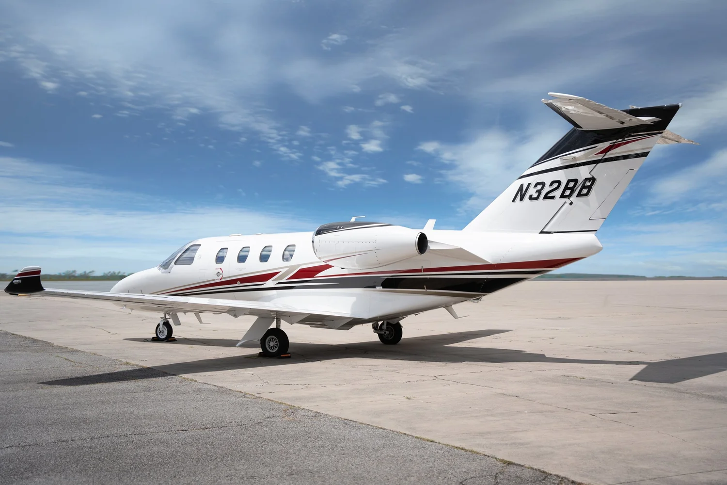 2019 Cessna Citation M2 - Image 2