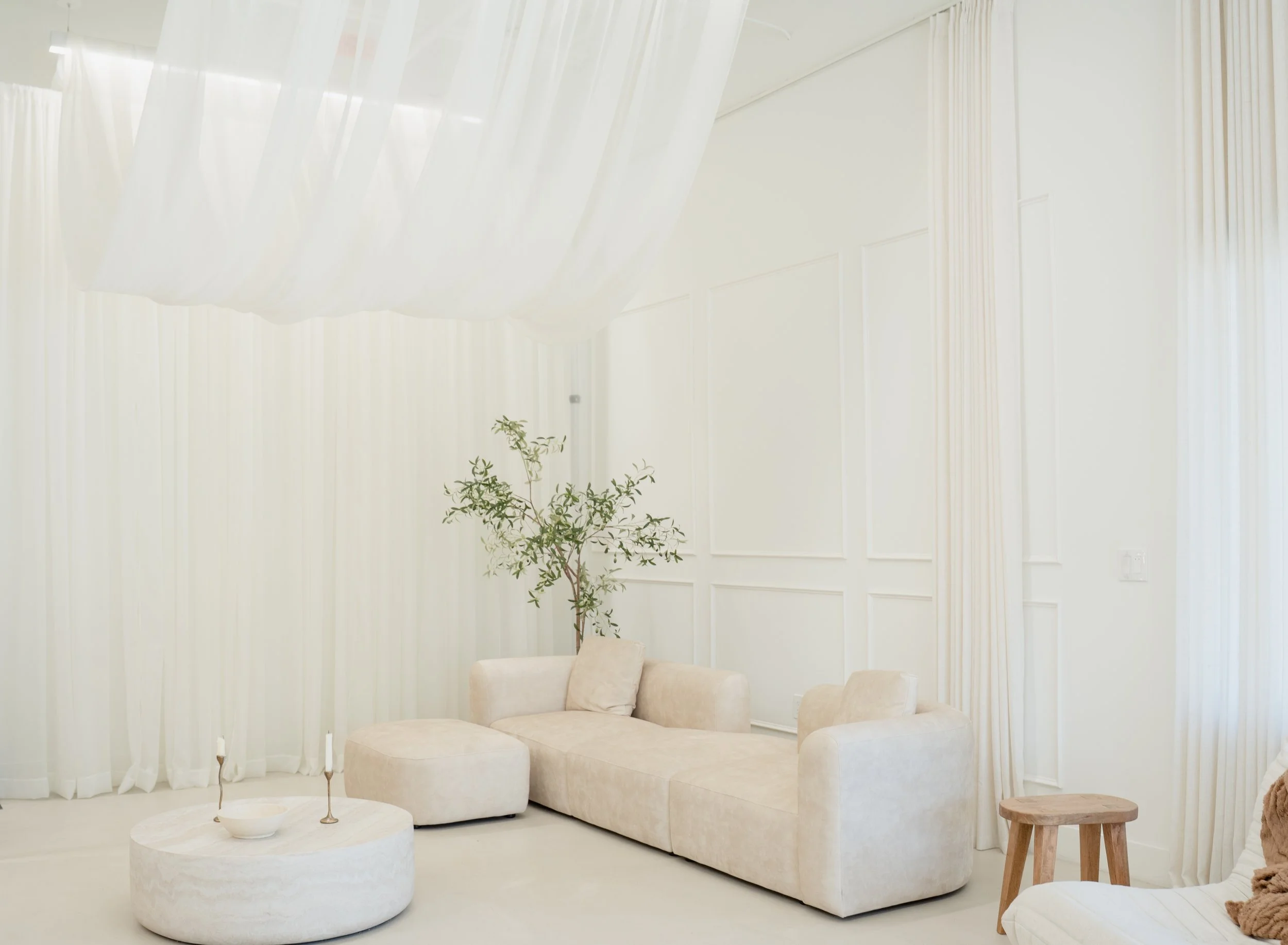 Modern and Aesthetic Corners