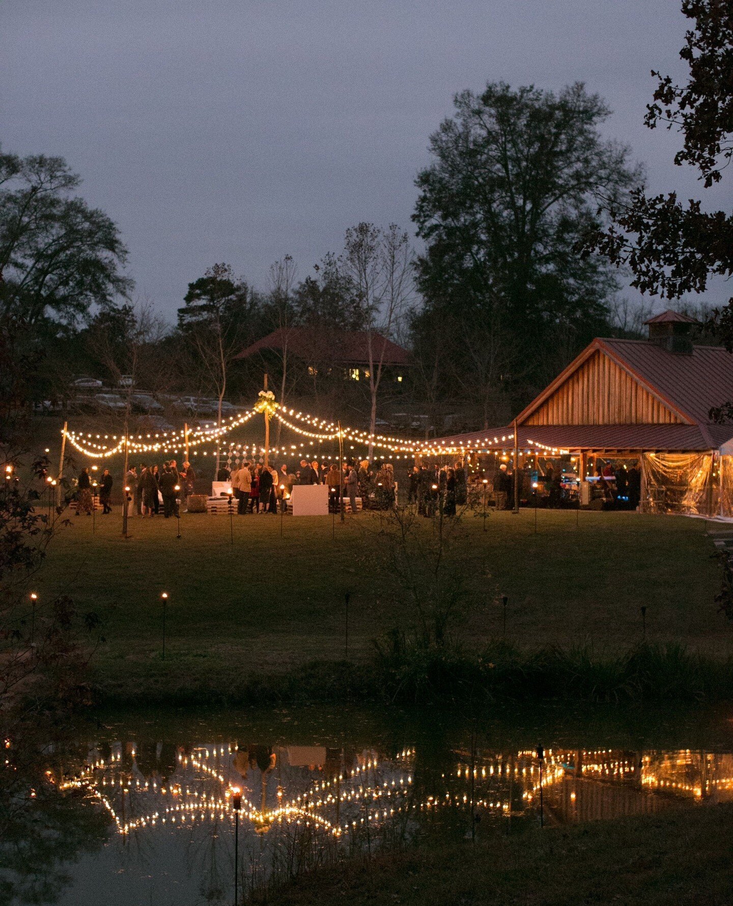 Just a friendly reminder that tickets to F&ecirc;te are still available but going fast. Join us for the first annual Terra School at Serenbe F&ecirc;te on Saturday April 27th at 6pm. We're looking forward to an evening of dinner, dancing + festivitie