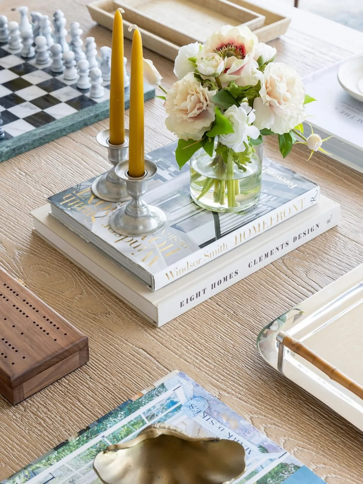 I had the privilege of styling this coastal, mid-century beauty for the talented @swiftmorrisinteriors the other day. The clients escaped the Silicon Valley to build their oasis near the Harbour in Point Loma 🌊⚓️🛋️
📸 @colingreyphotography