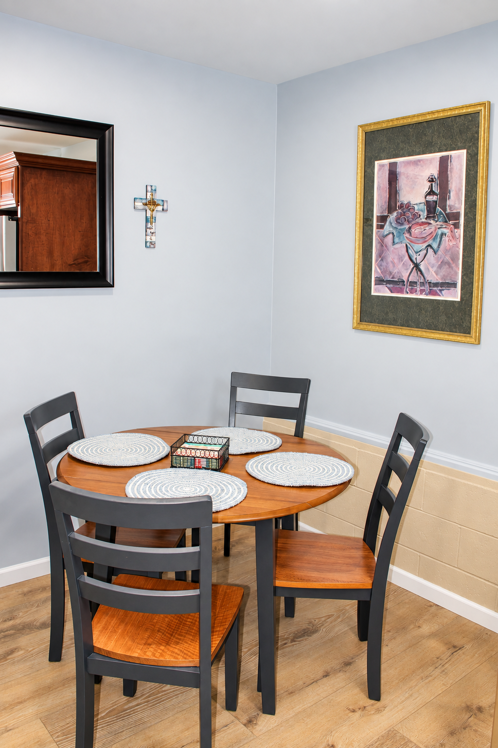 Mullen_Dining1.png