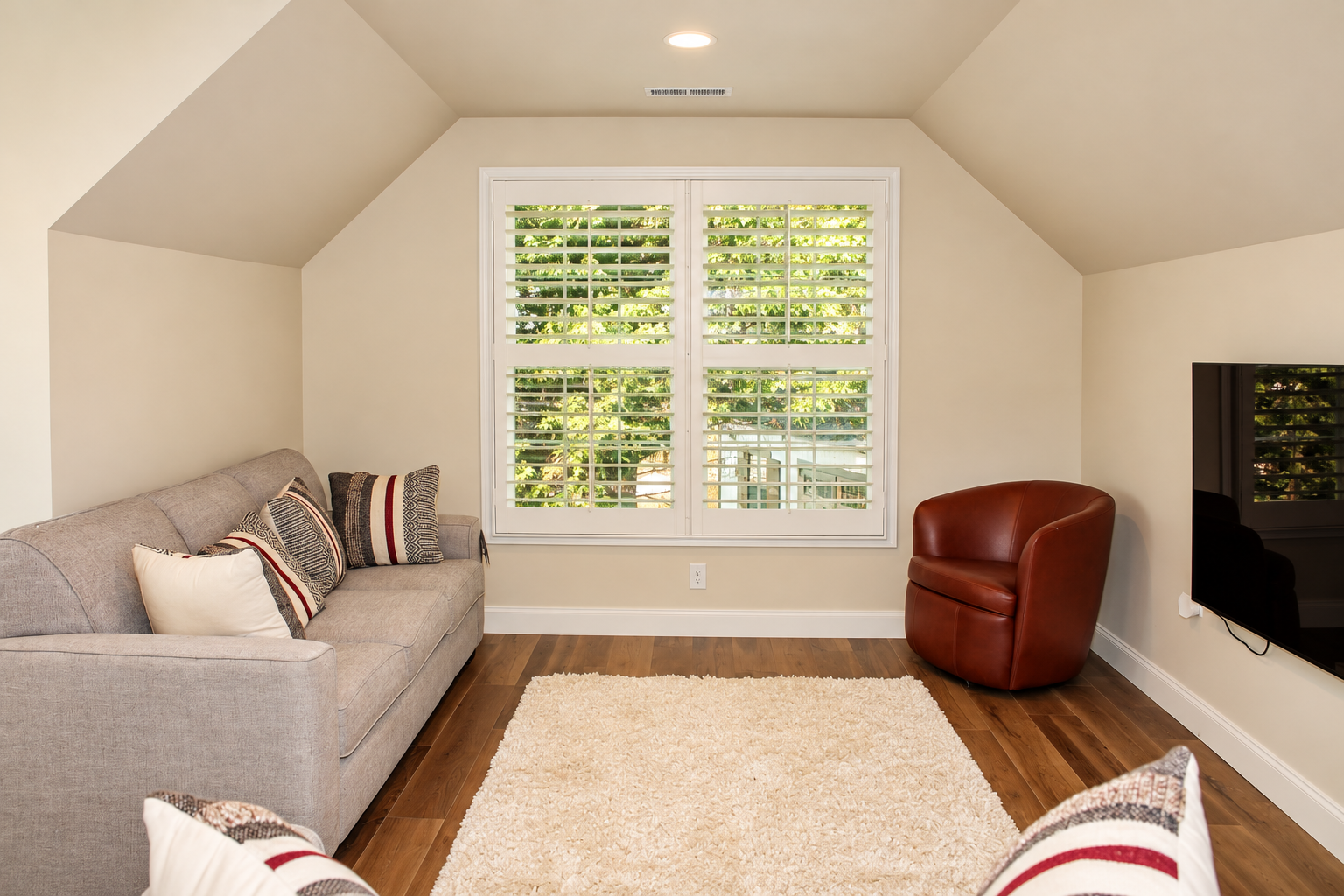 Fields_Livingroom.png