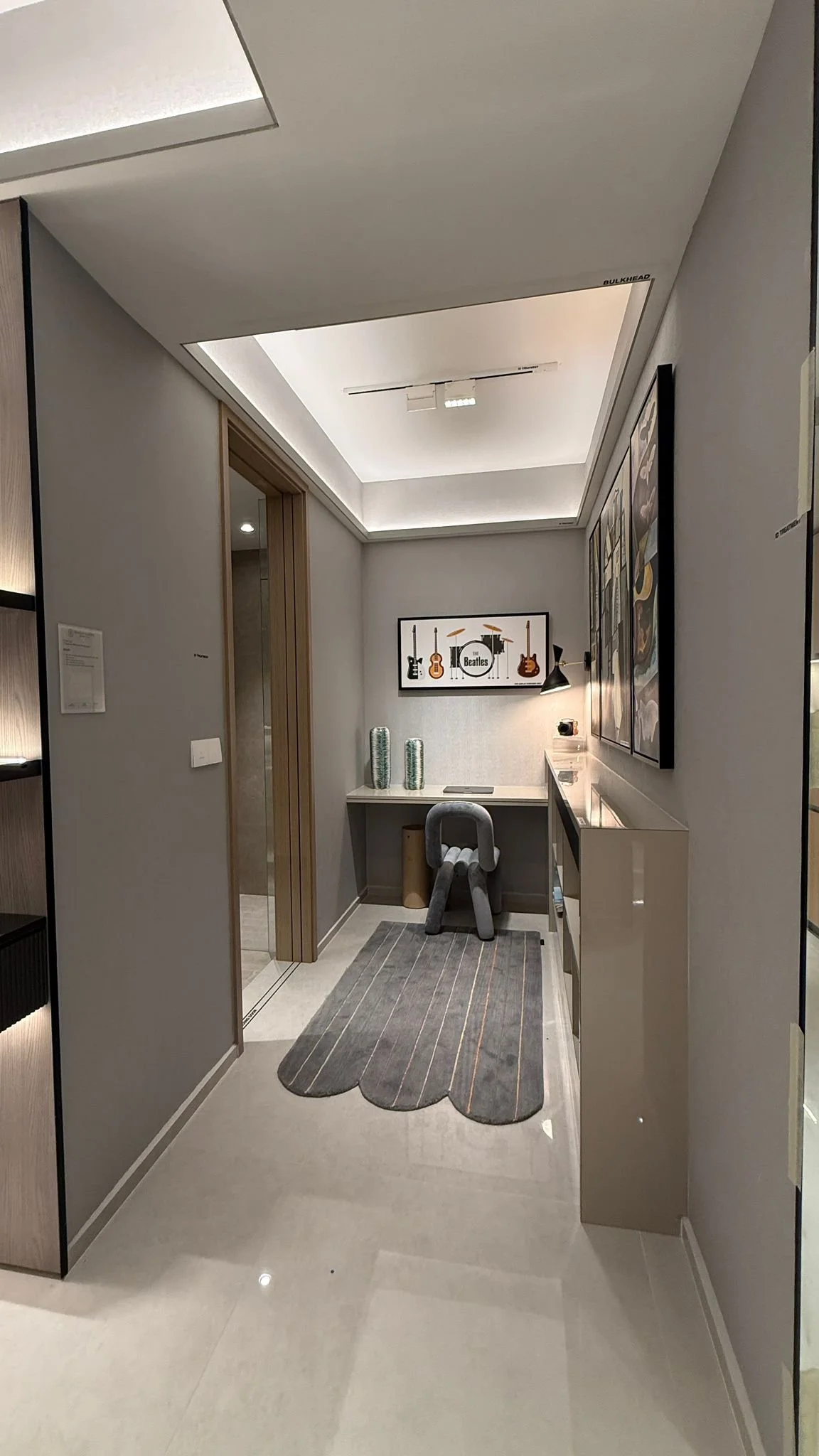 study room one of two shots.jpeg