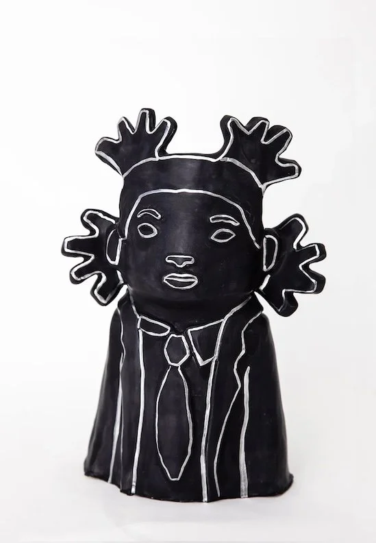 BASQUIAT HAZY VASIE, hand-sculpted ceramic clay, glazed bright white or satin black with shiny metallic chrome details