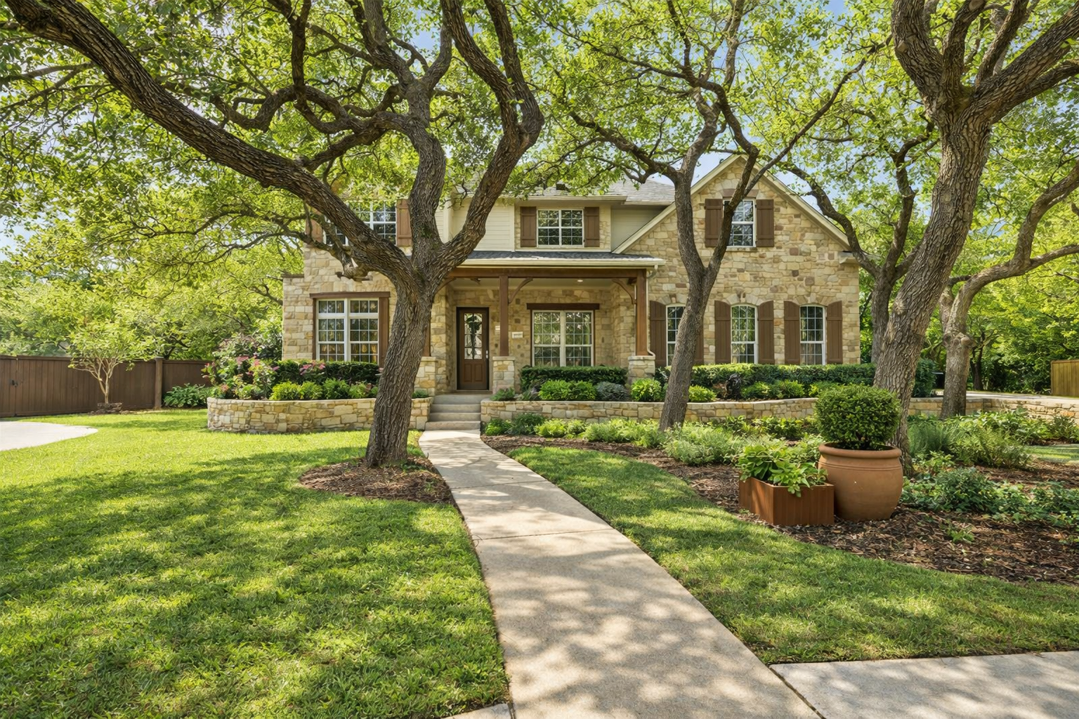  Circle C
  
Spacious, family-oriented living with top-rated schools, trails, and room to grow