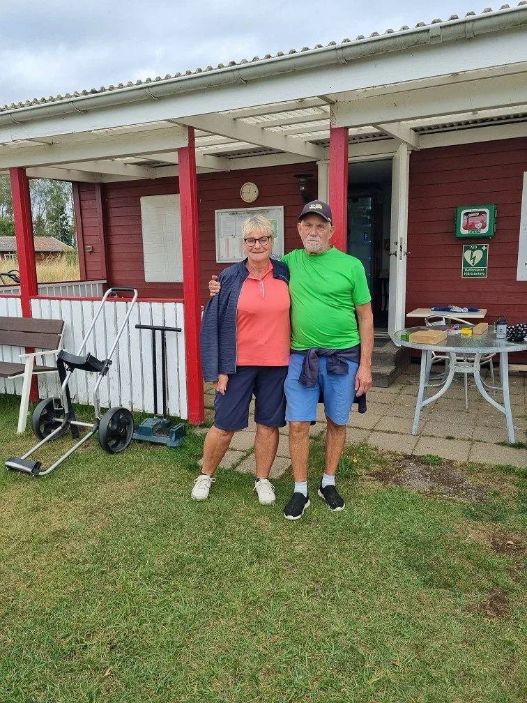 Säsongens sista tävling avgjordes idag under perfekta förhållanden. Solen sken, vinden höll sig i schack och banan visade sig från sin allra bästa sida – en värdig avslutning på golfsäsongen.