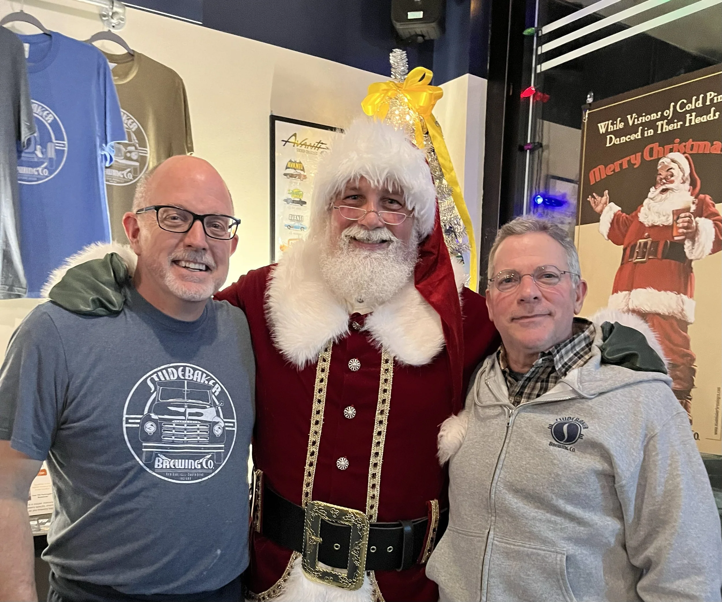 Odd couple w:Santa.jpg