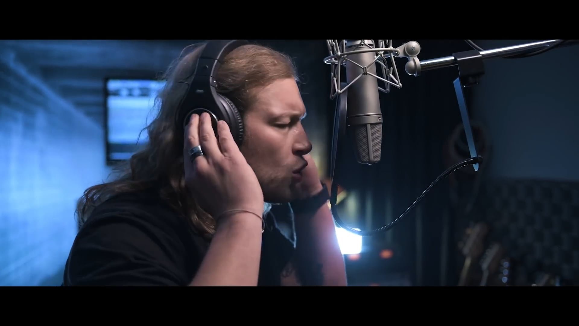 Cory Marks - Outlaws & Outsiders feat Ivan Moody, Travis Tritt, Mick Mars (Official Music Video)