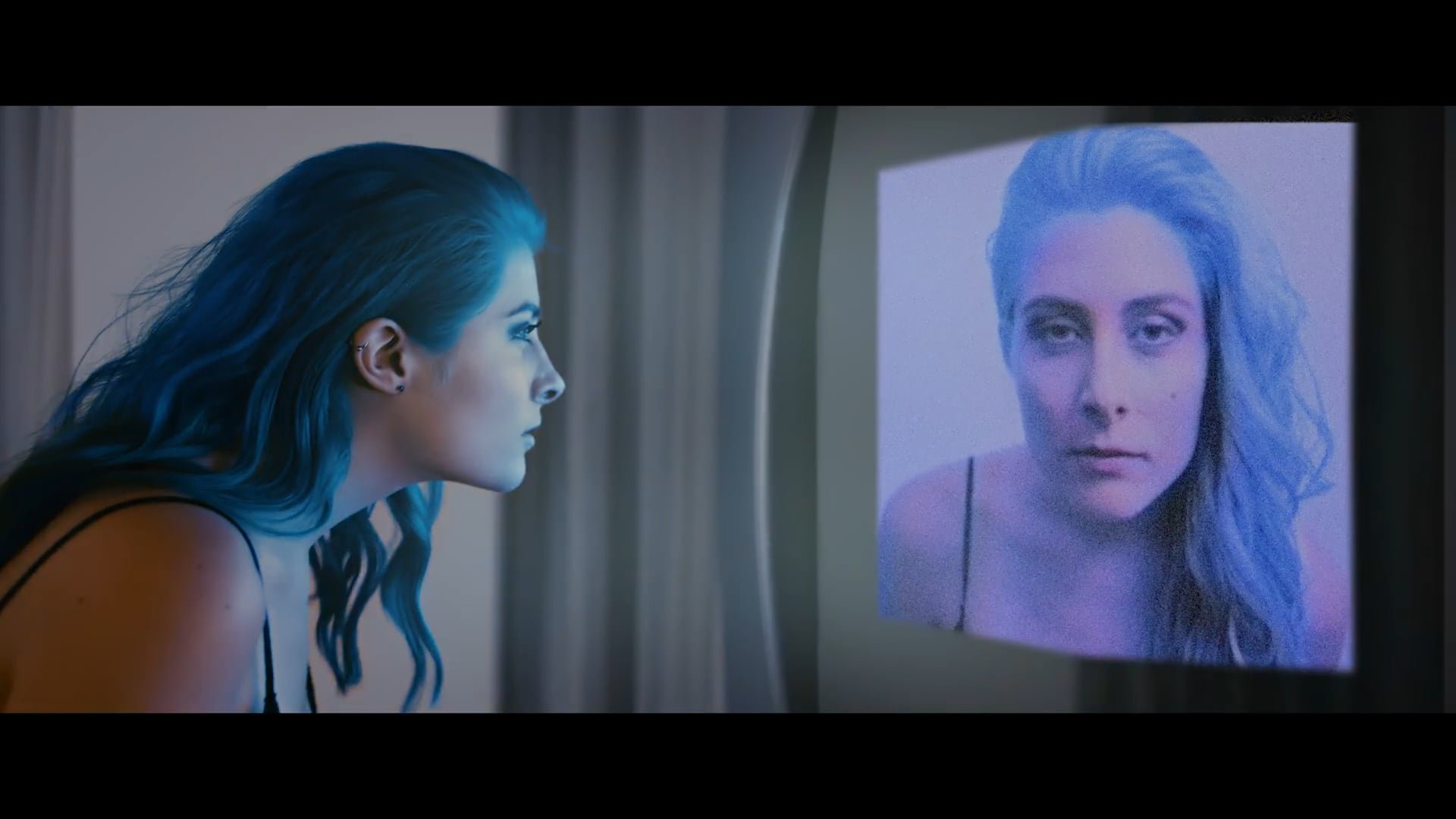 Diamante - Sleepwalking (Official Music Video)