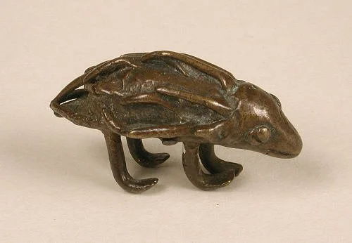 Akan Weight, Ghana/ Côte d'Ivoire, 18th-late 19th century. National Museum of African Art, Smithsonian