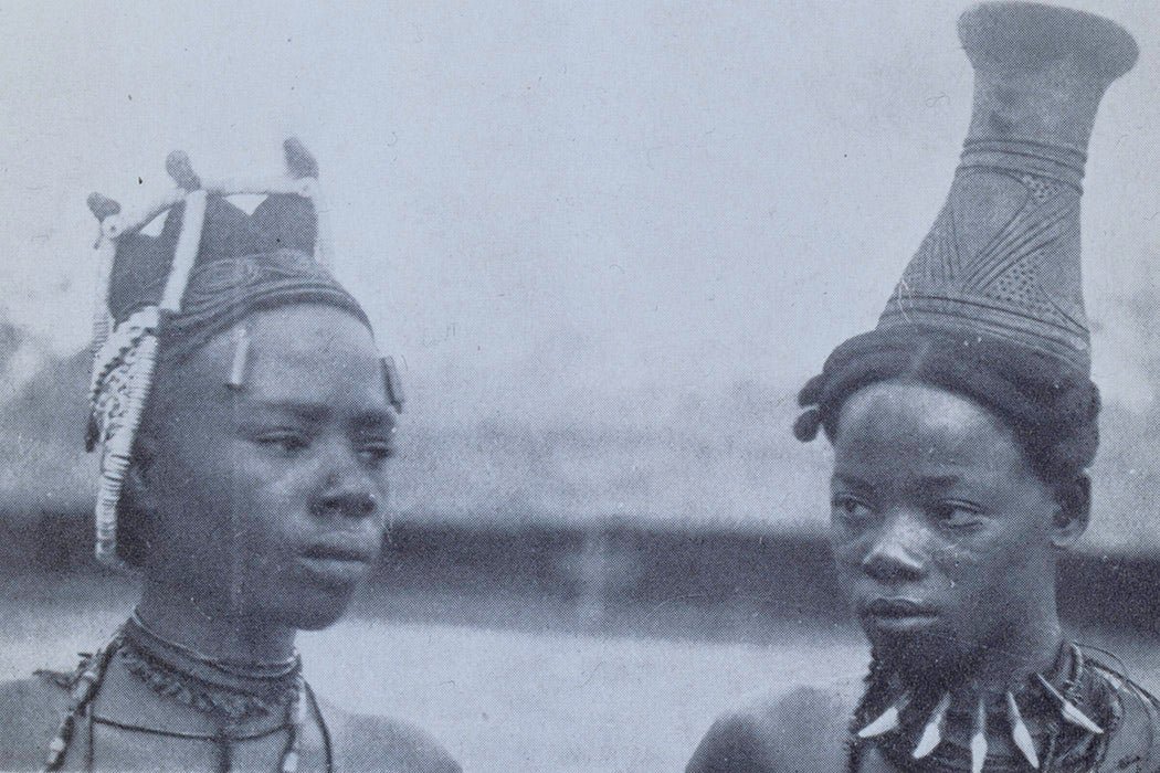 17433997_womenleadersinafricathecaseoftheigbo1050x700_jpeg488ffe92ab9a2a1d1d322e7a006c6301.jpeg