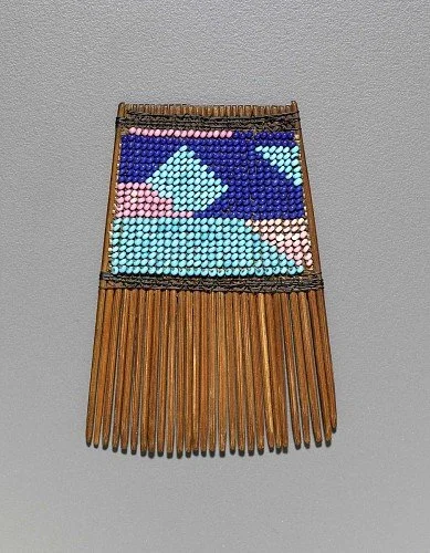 Comb, Yao artist, Late 19th-early 20th century. National Museum of African Art, Smithsonian Institution