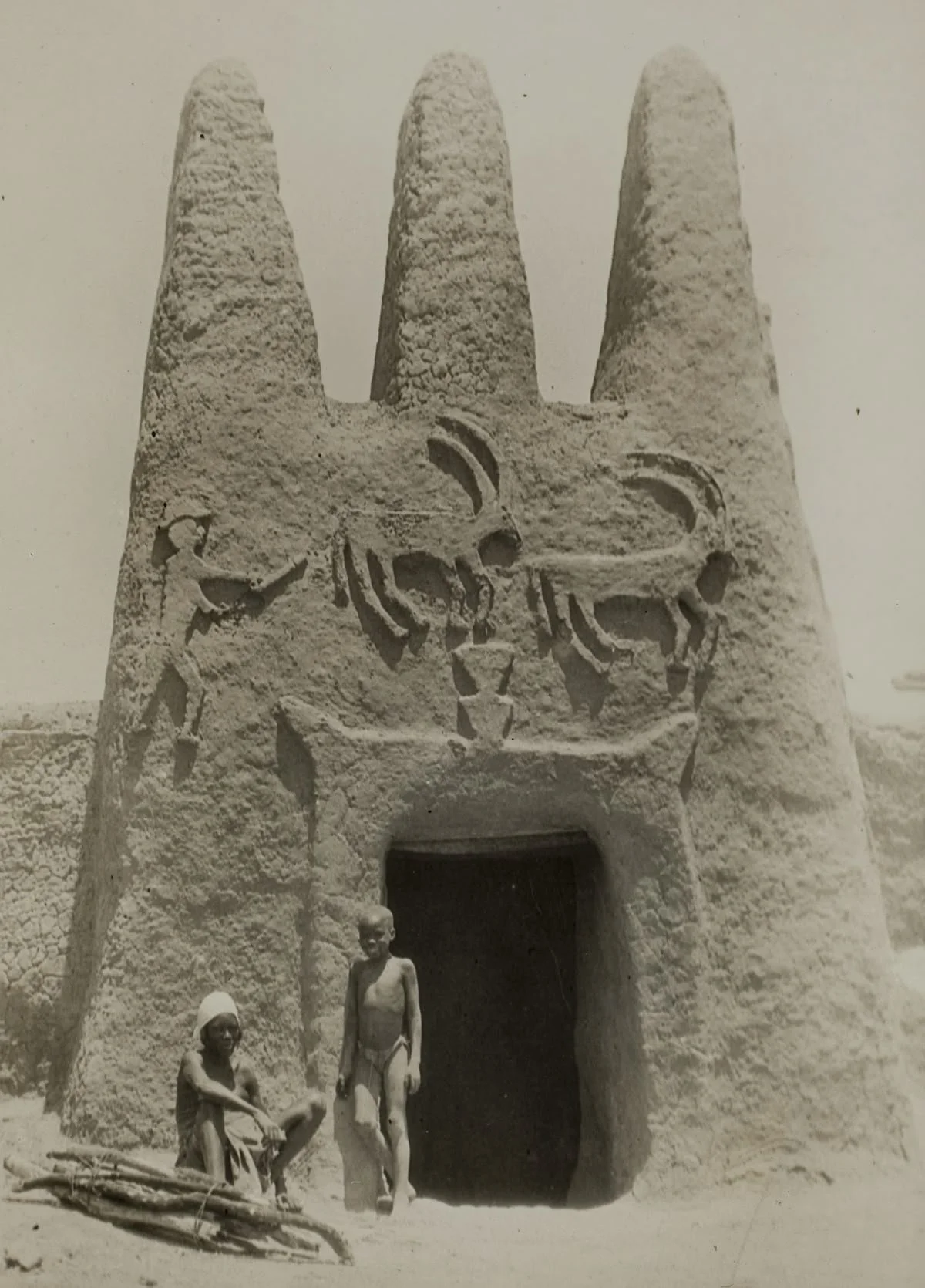  Dogon people in the Bandiagara escarpment region of Mali, West Africa