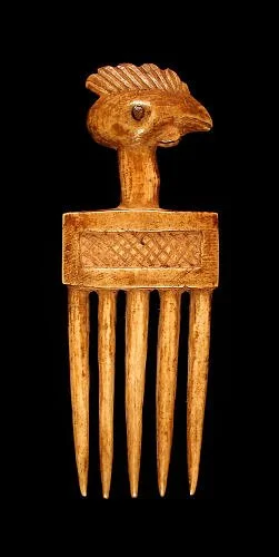 Comb, Attié artist, 20th century. National Museum of African Art, Smithsonian Institution