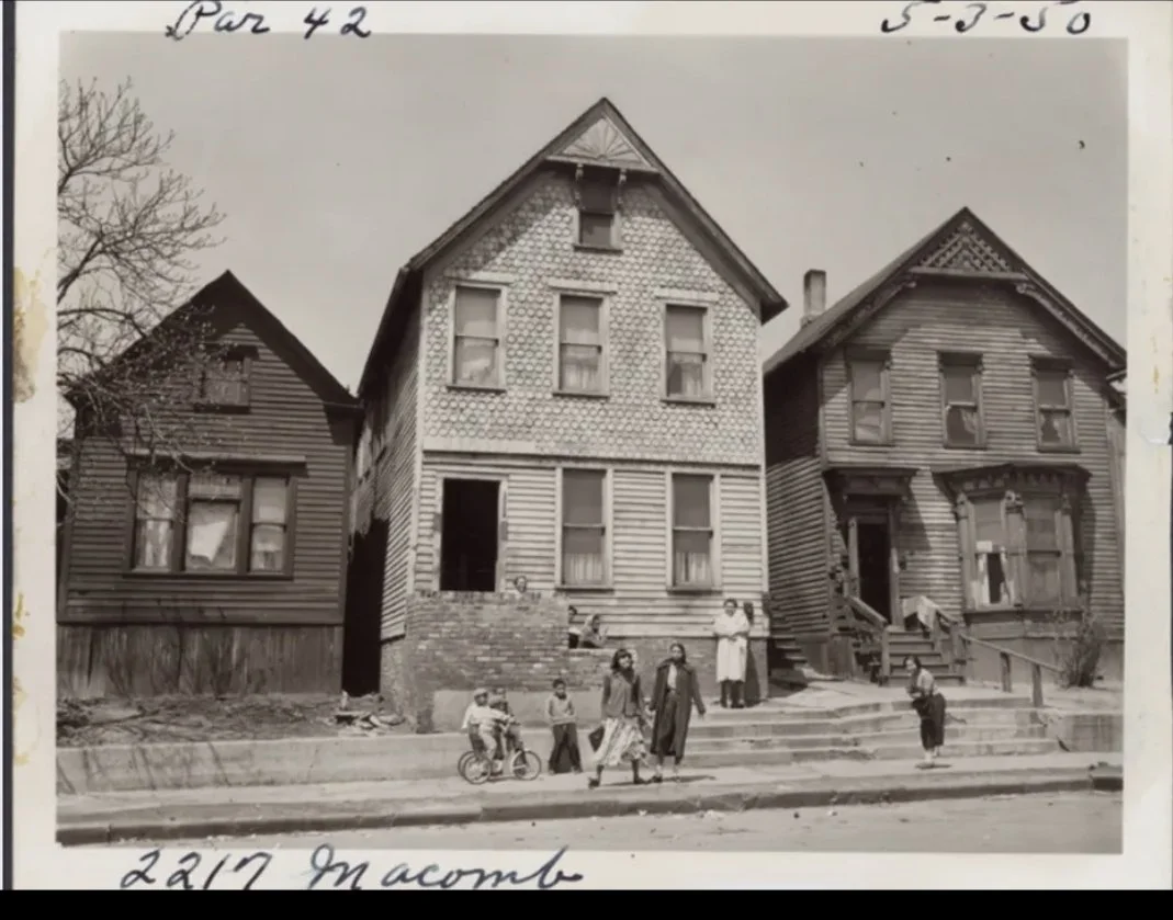 House at 2217 Macomb, taken on May 3, 1950.Detroit Public Library Digital Collections