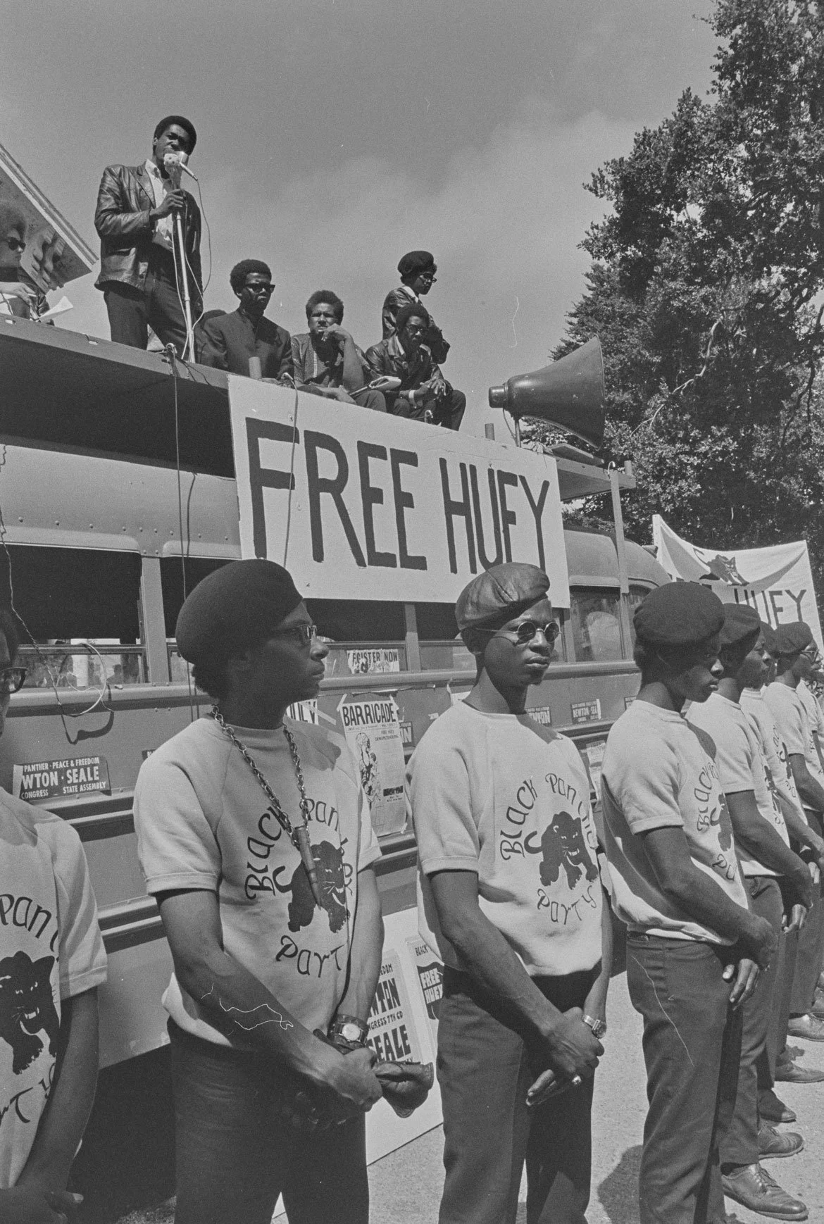 Pirkle Jones, “Bobby Seale speaking on Free Huey Rally Bus, Free Huey Rally, De Fremery Park, Oakland, CA,” July 14, 1968. (Photograph from University of California, Santa Cruz)
